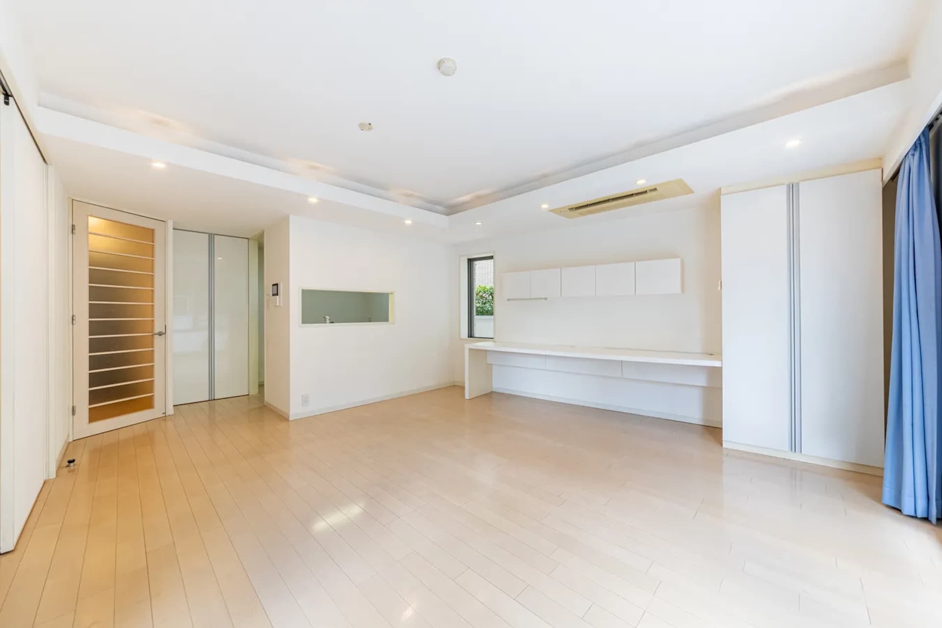 D' Cladia Jingu Gaien High Valley6.jpg