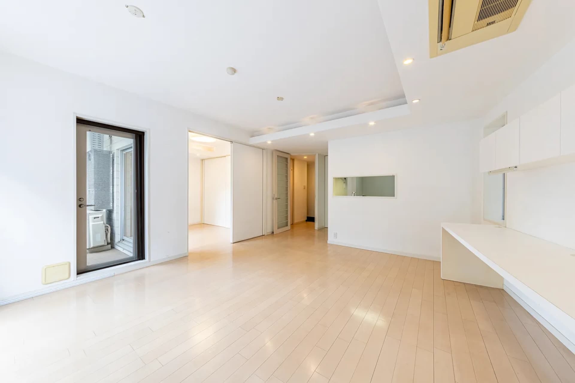 D' Cladia Jingu Gaien High Valley11.jpg