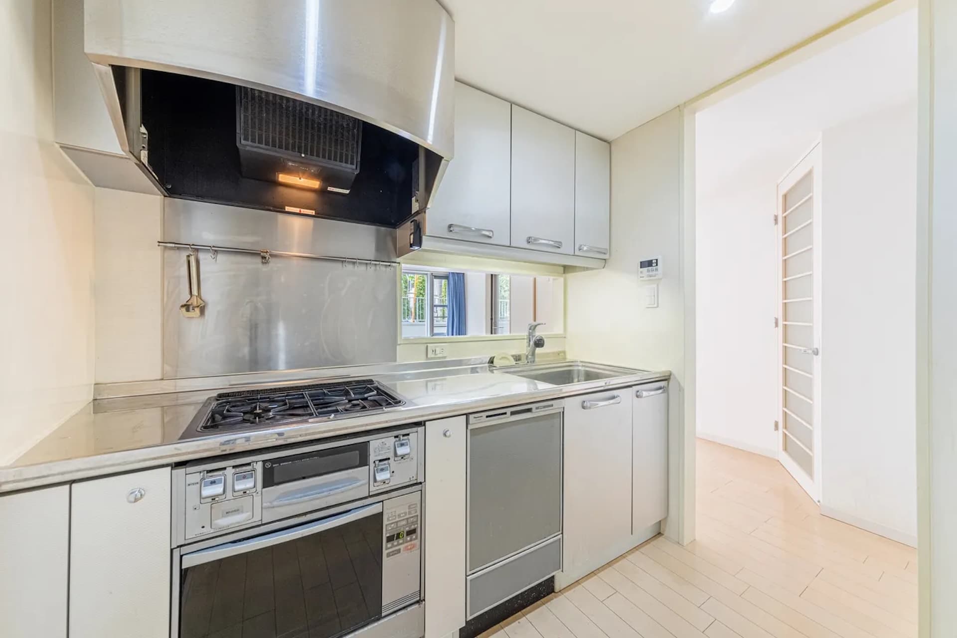 D' Cladia Jingu Gaien High Valley7.jpg