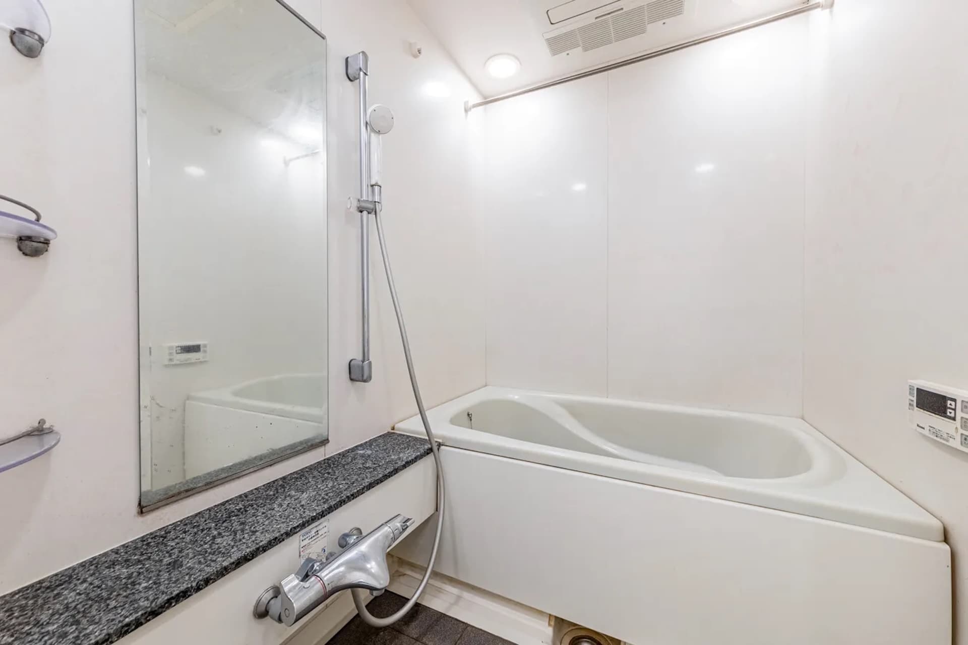 D' Cladia Jingu Gaien High Valley9.jpg