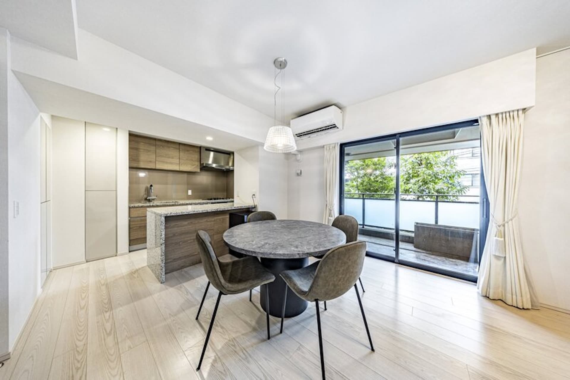 The Park House Mita Garden Residence Building7.jpg