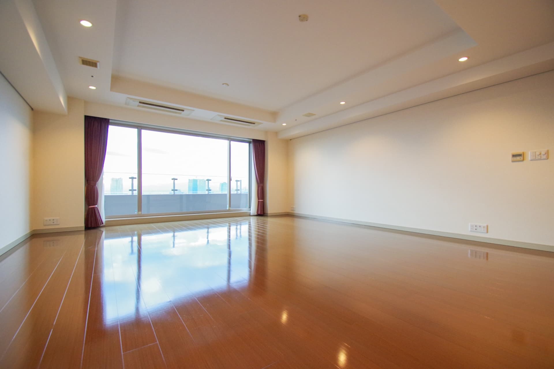 La Tour SHIODOME 2.jpg