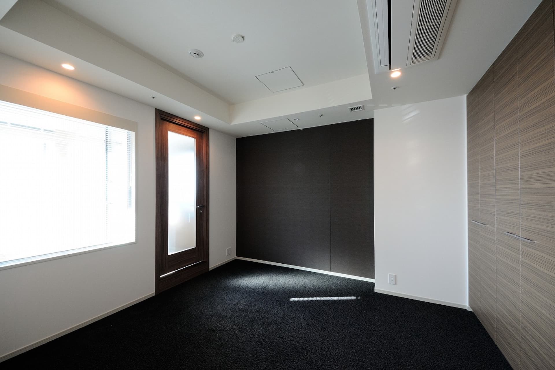 La Tour AOBADAI 3.jpg