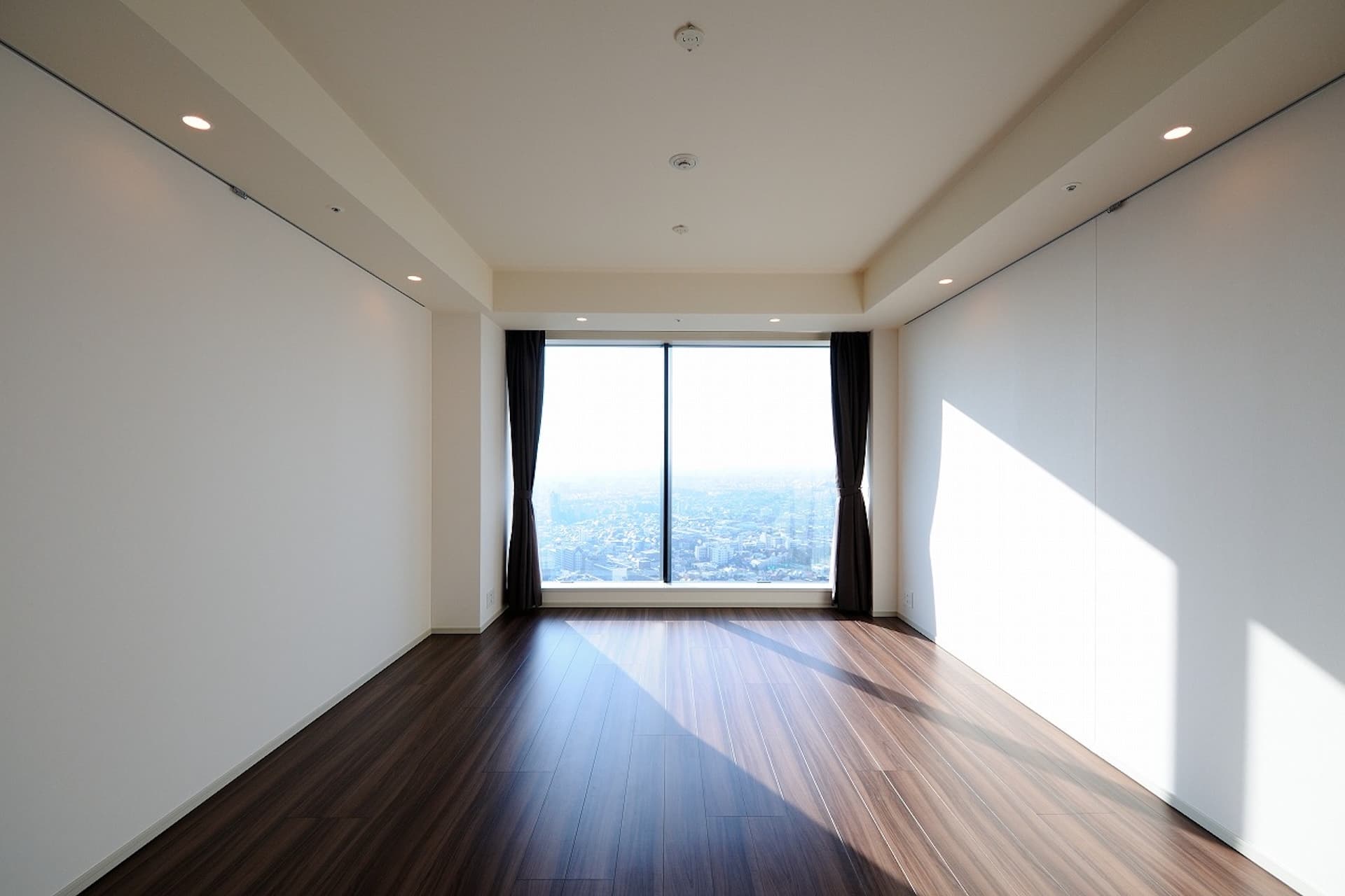 La Tour AOBADAI 2.jpg