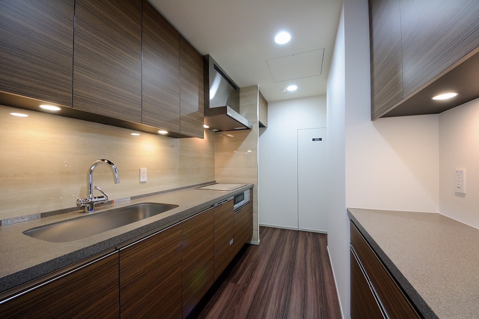 La Tour AOBADAI 4.jpg