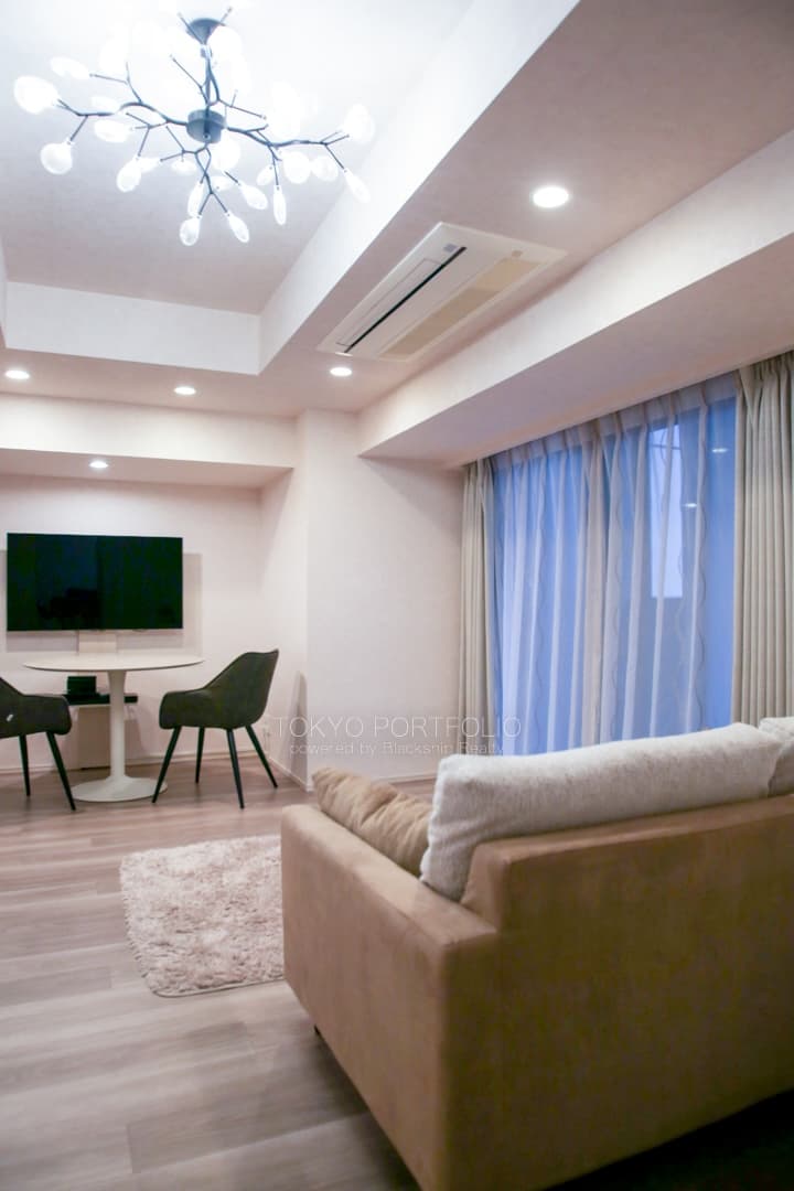 Living and Dining 5.jpg