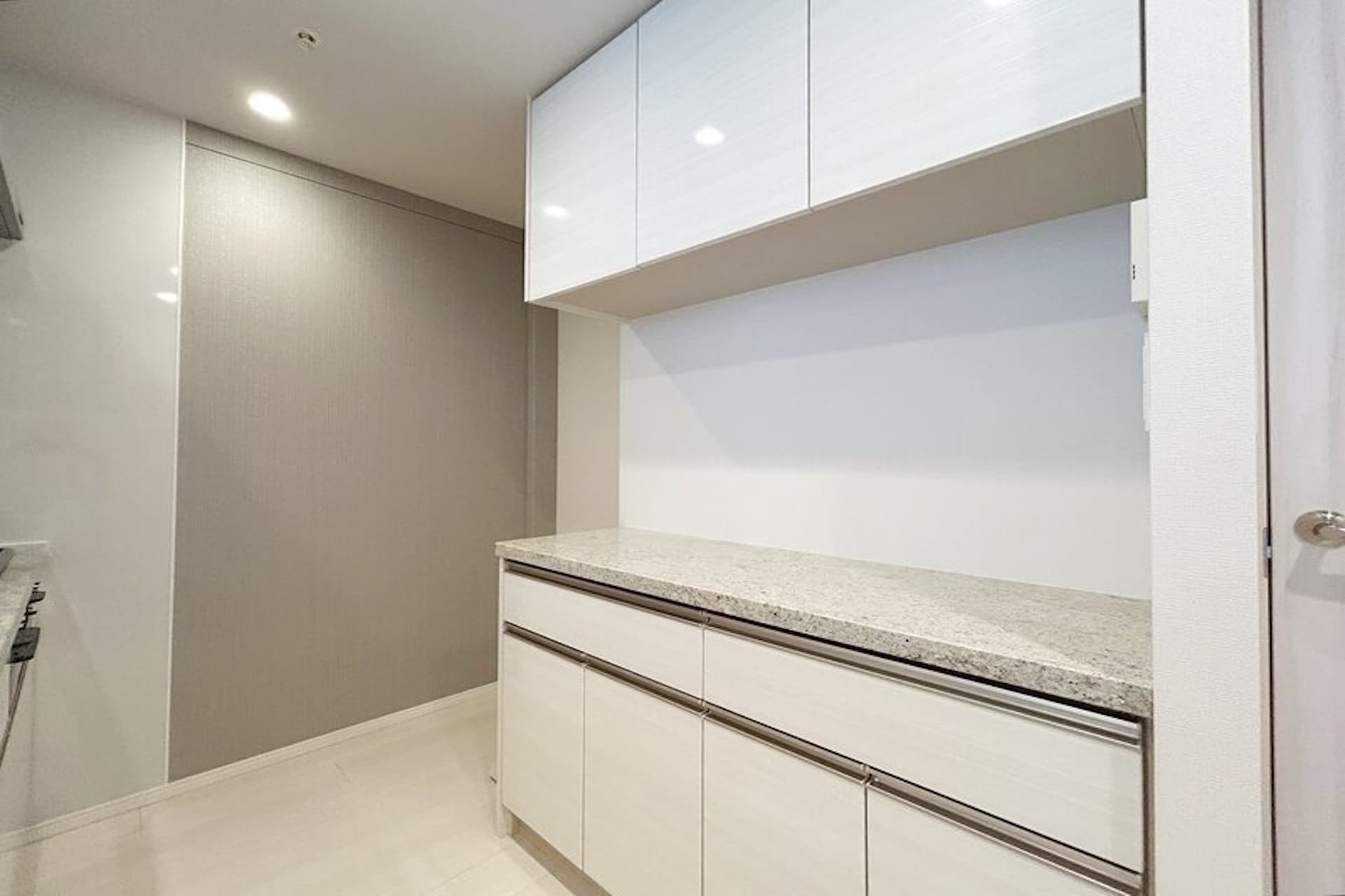 Park Tower Shibuya Honmachi 13.jpg