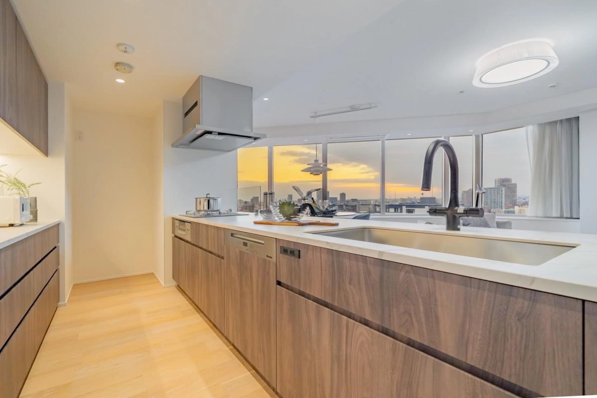 Shirokane Tower Tower Building 15.jpg