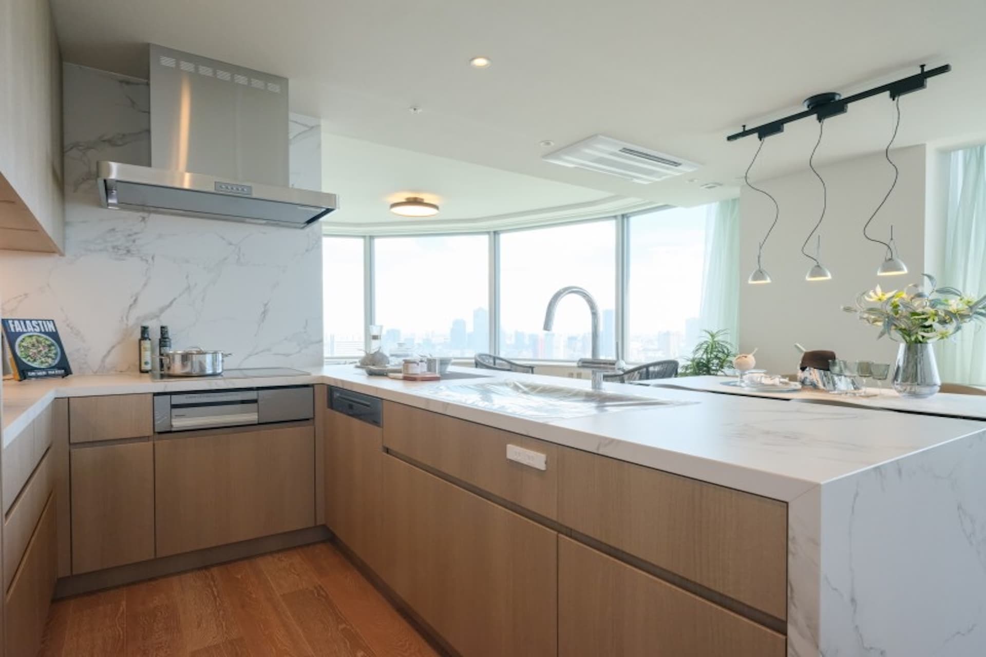 Tokyo Twin Parks Light Wing 4.jpeg