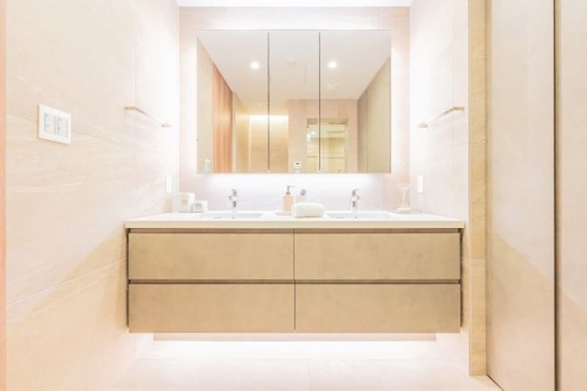 Hiroo Garden Hills South Hill Building D 7.jpg