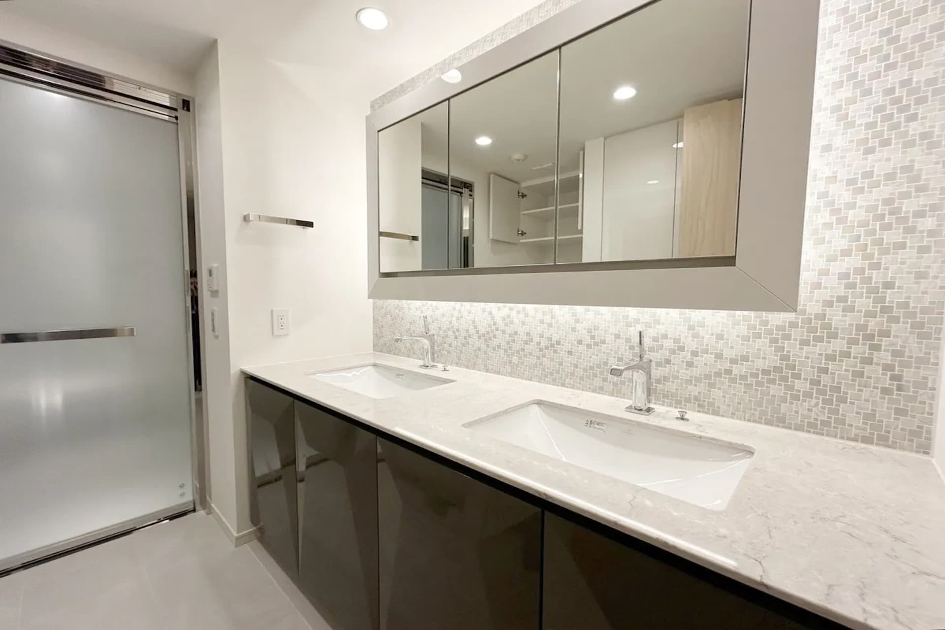 The Parkhouse Grand Sanbancho 2620.jpg