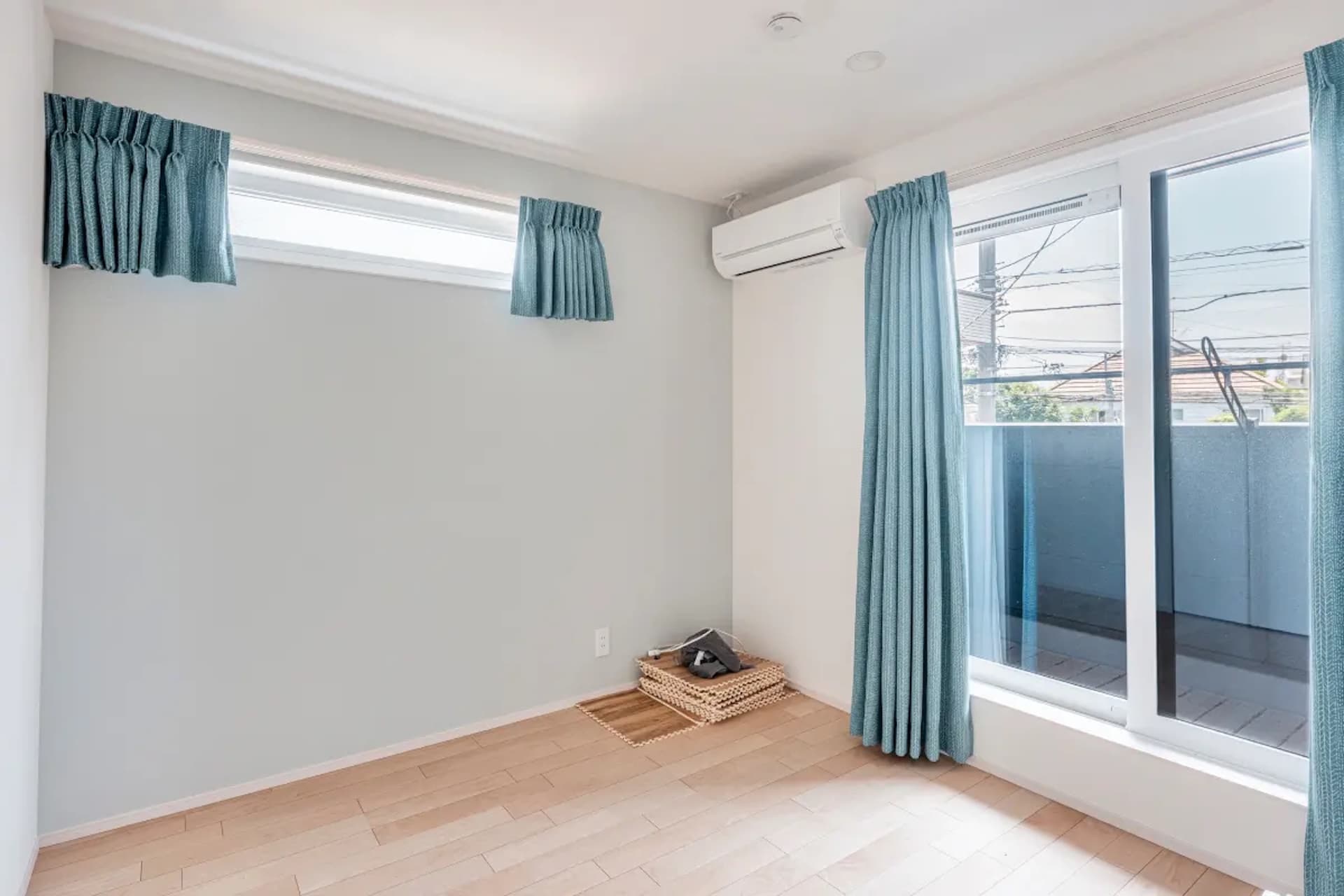 Detached house in Miyasaka 3-chome, Setagaya Ward10.jpg