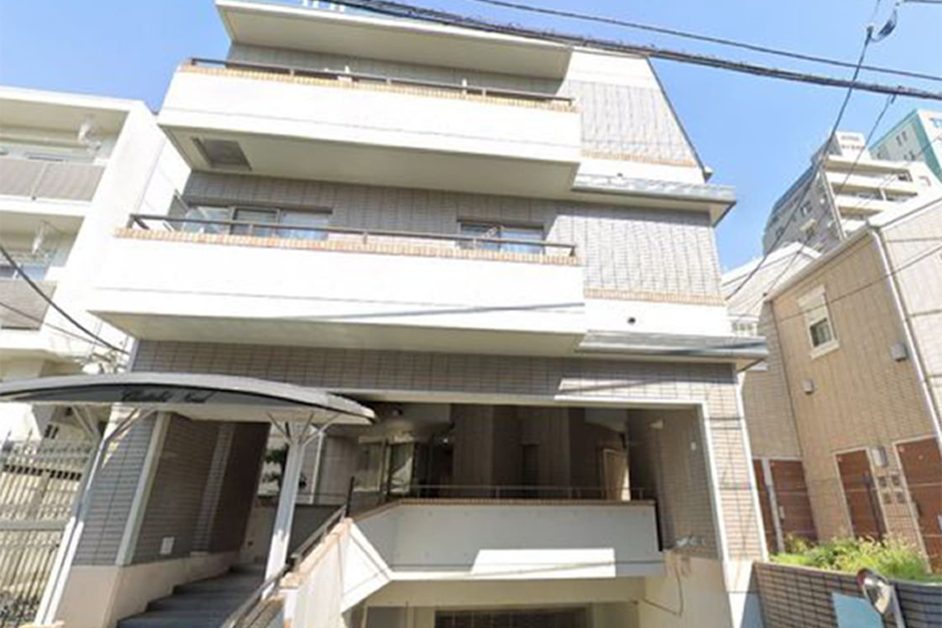 PATH Ushigome Kagurazaka1.jpg