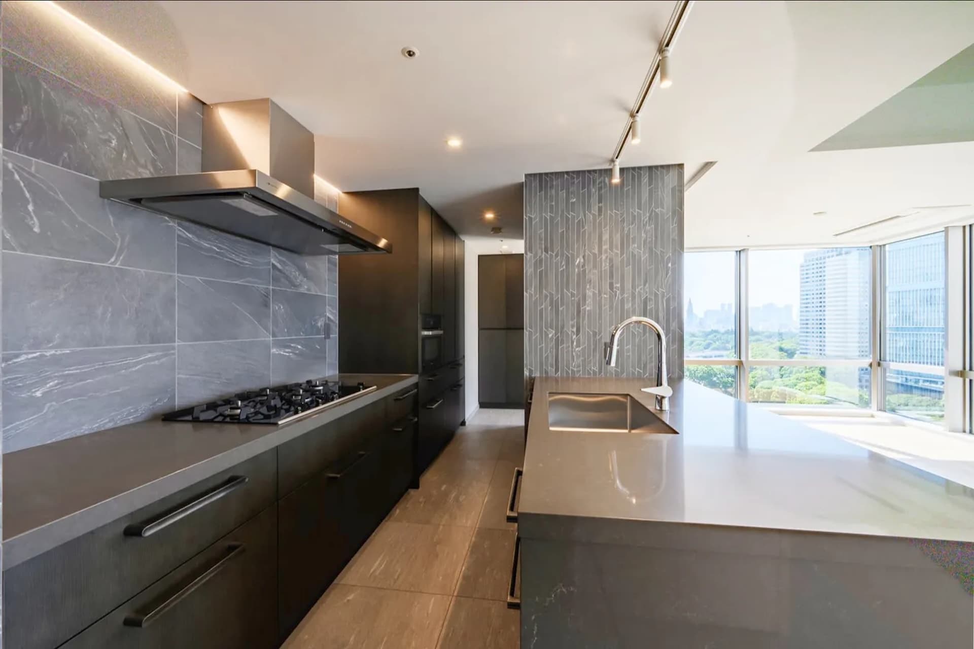 Park Court Geo Nagatacho23.jpg