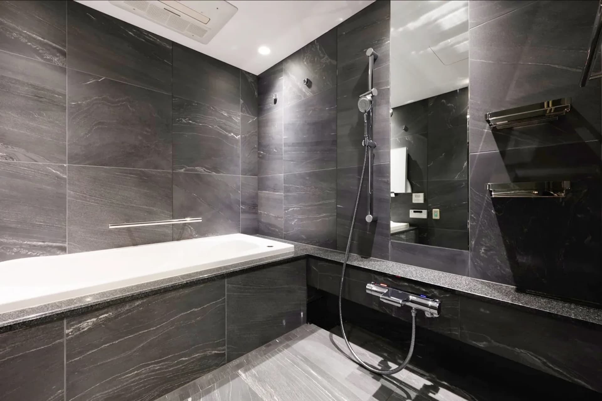 Park Court Geo Nagatacho14.jpg