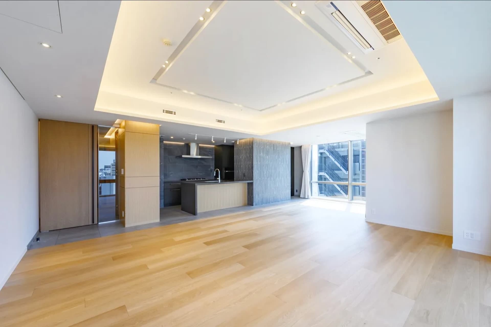 Park Court Geo Nagatacho7.jpg