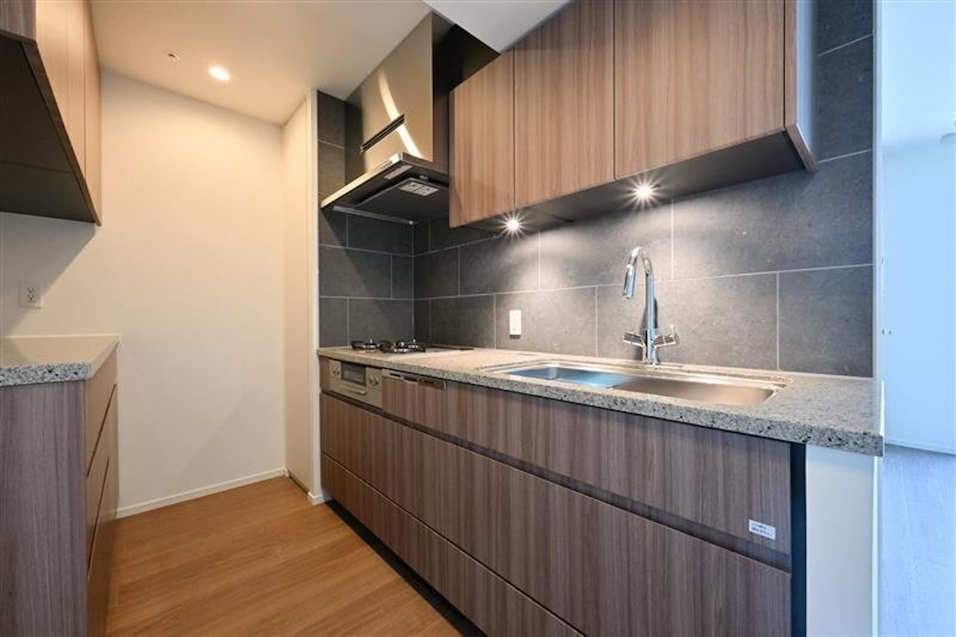 WORLD TOWER RESIDENCE4.jpg