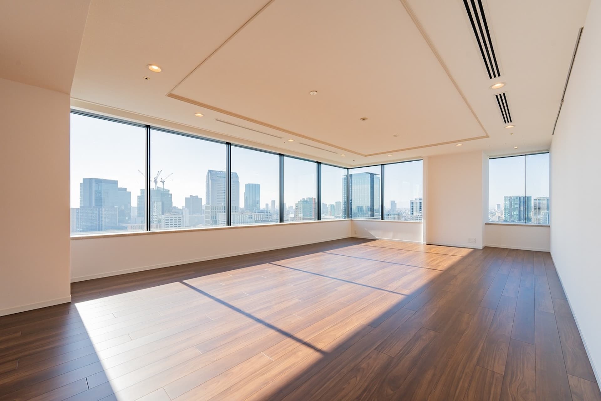 La Tour SHIBAKOENII 2.jpg