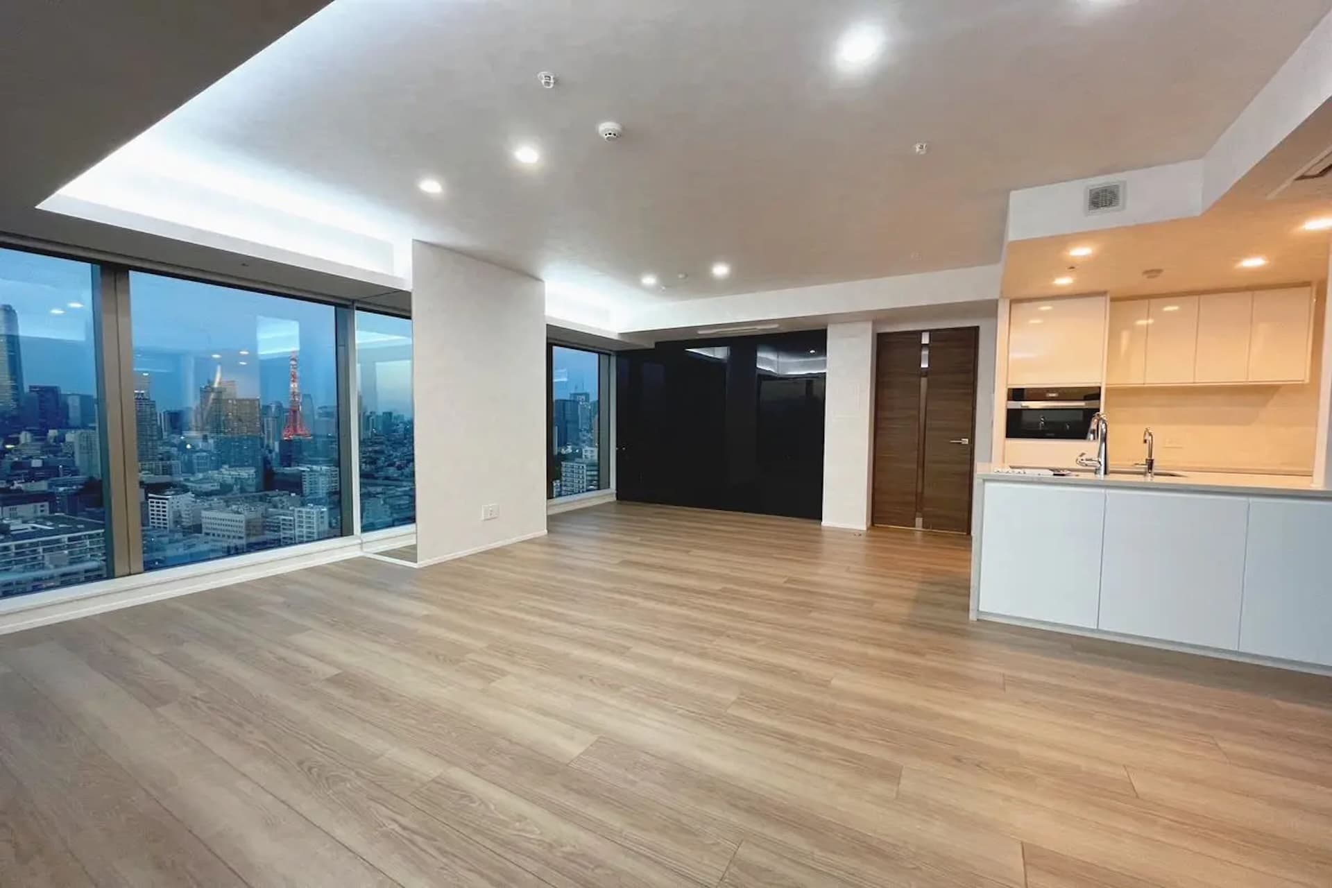 Shirokane The Sky2.jpg