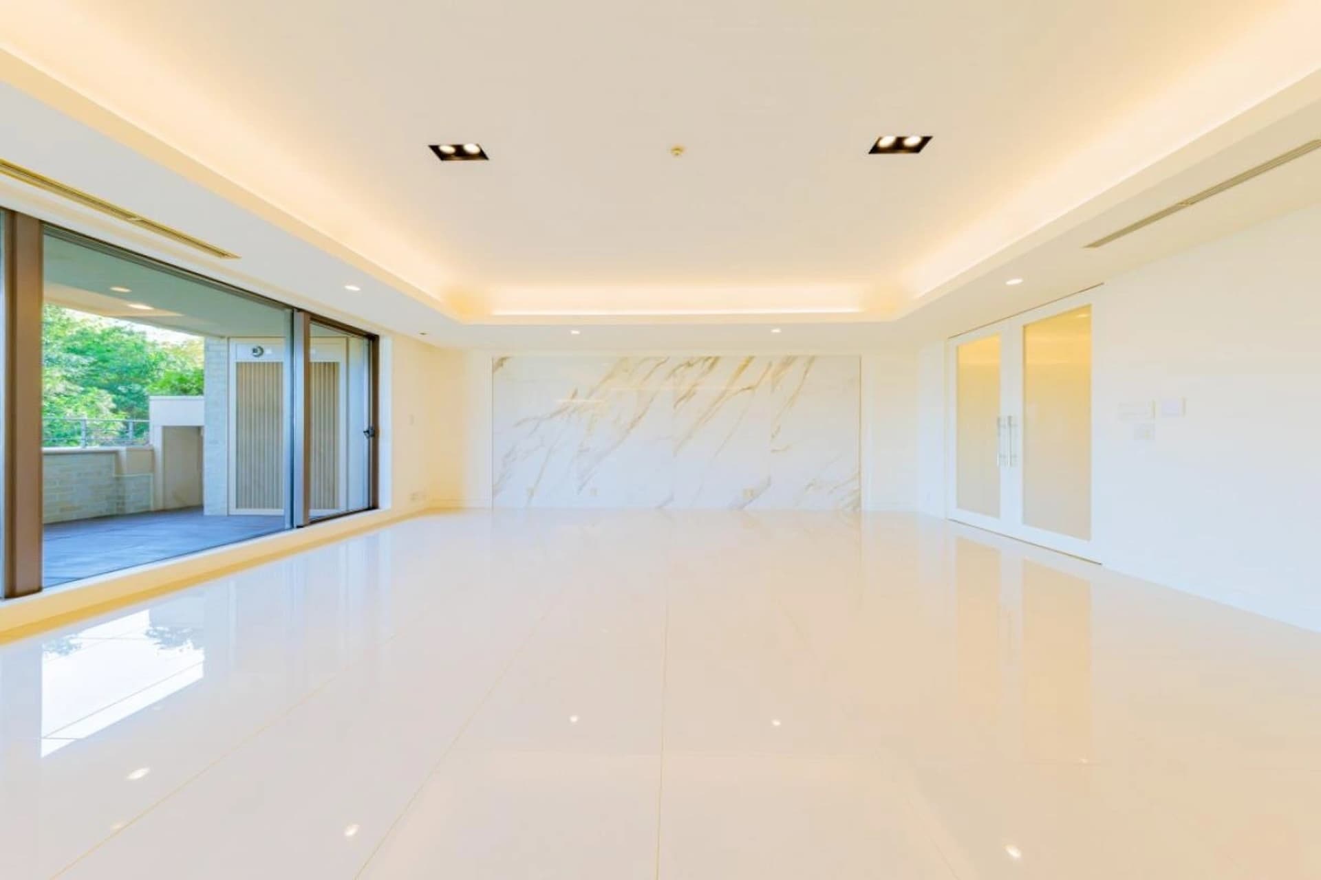 Motoazabu Hills Forest Terrace East3.jpg