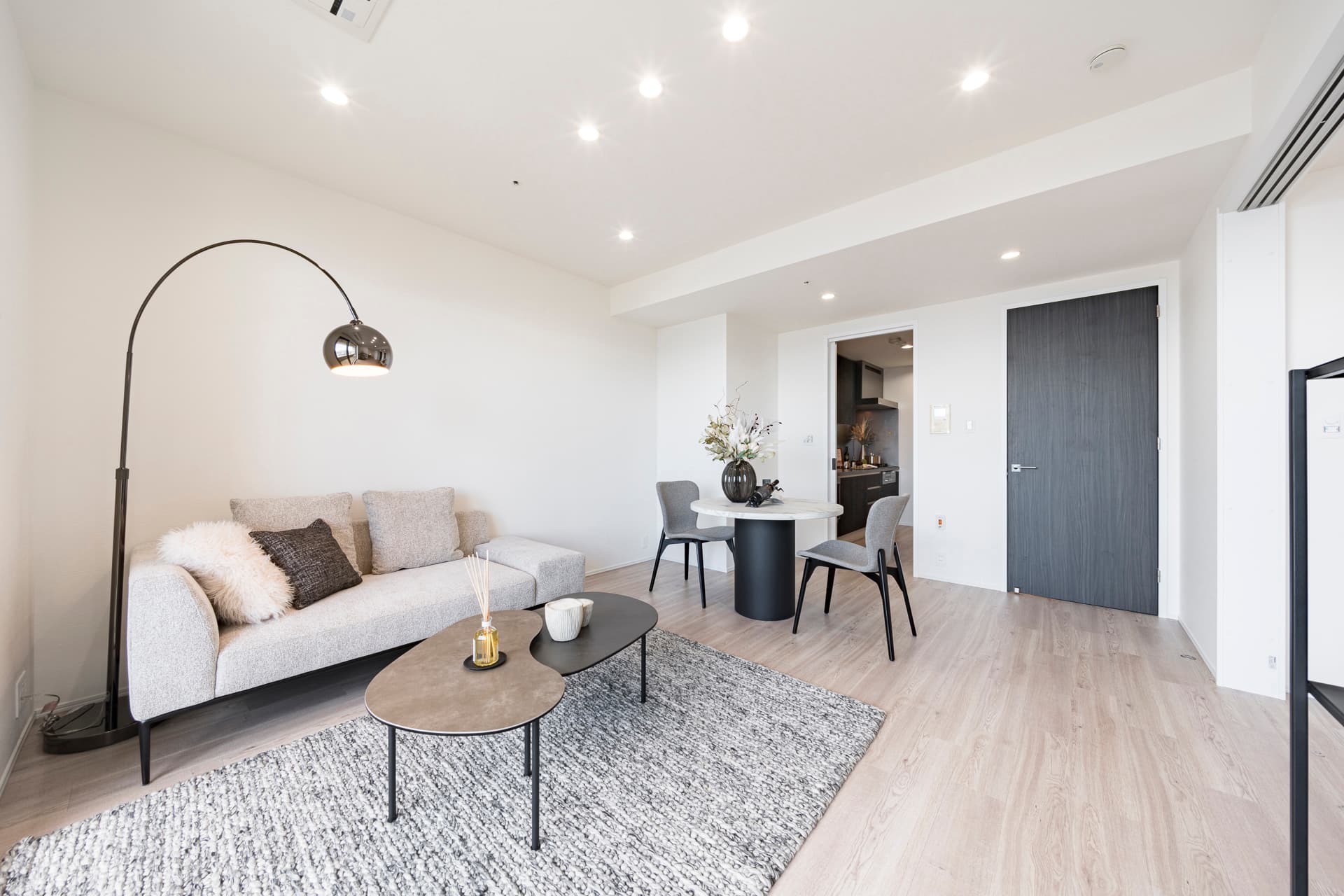 Park Court Azabujuban The Tower1.jpg