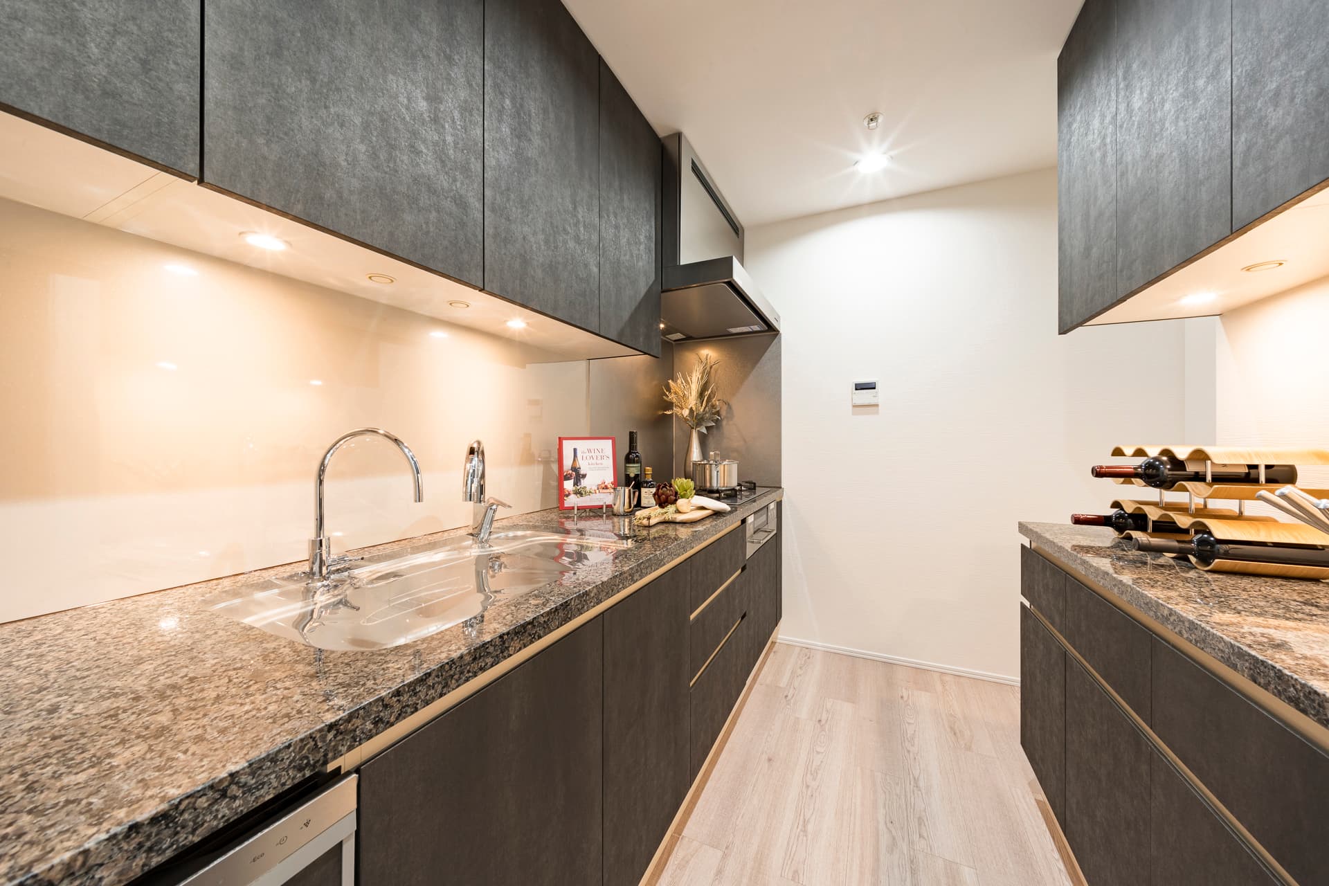 Park Court Azabujuban The Tower9.jpg