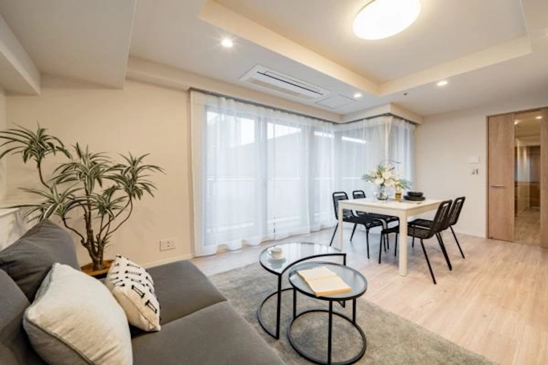 Caterina Mita Tower Suite4.jpg