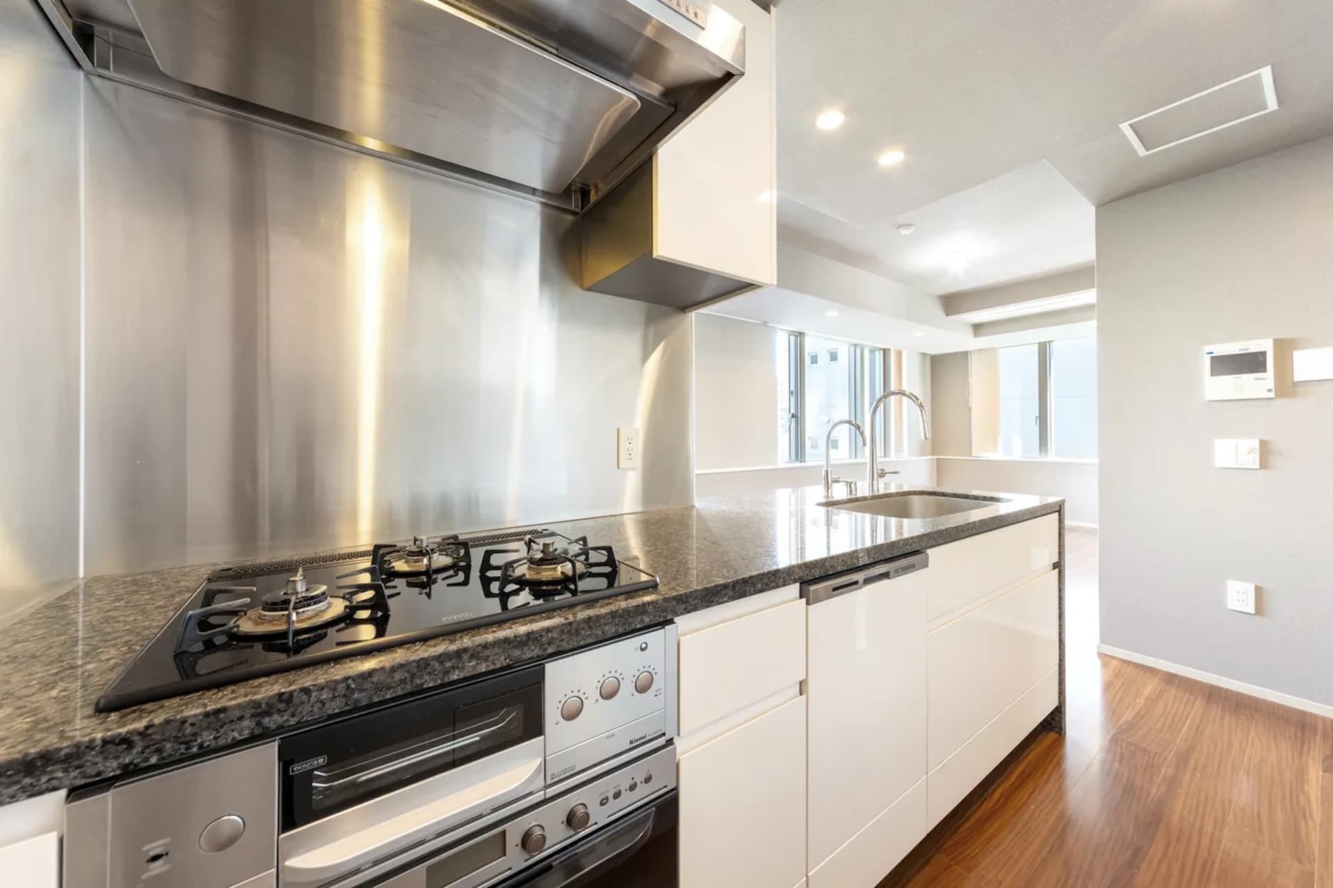 The Residence Mita9.jpg