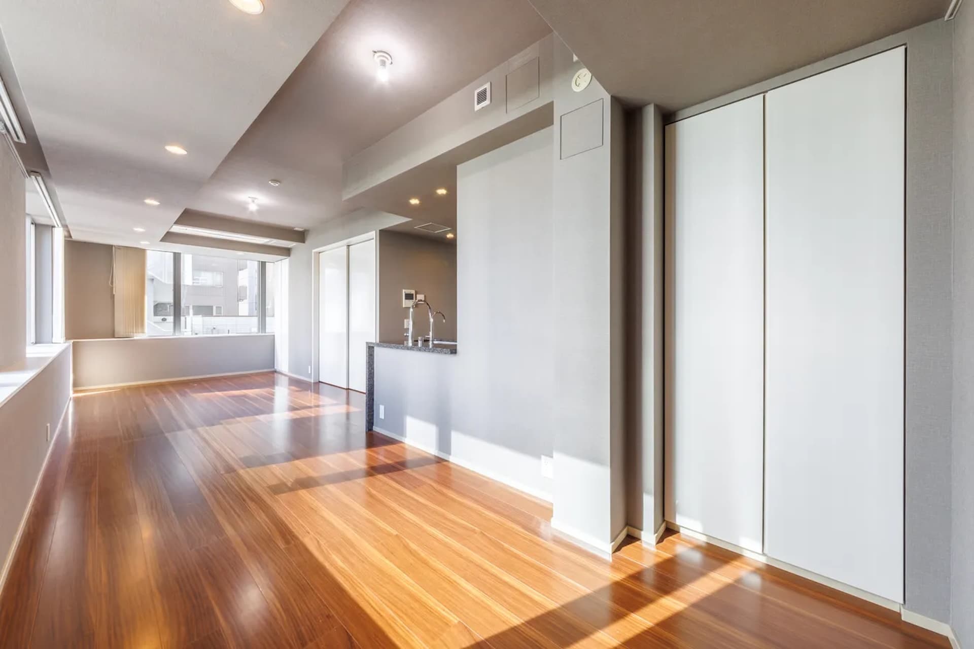 The Residence Mita6.jpg