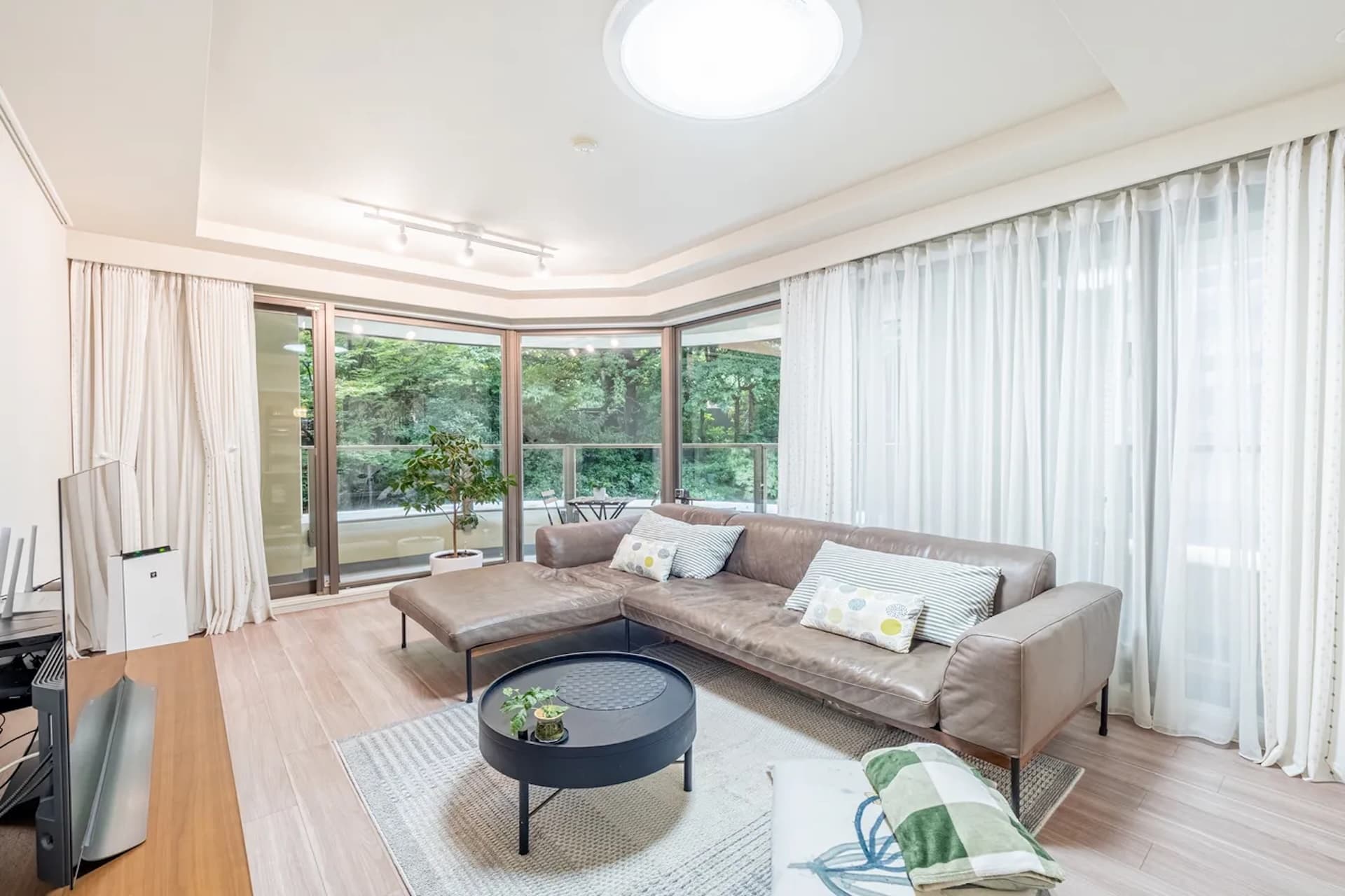 Park Court Toranomon Atago Tower2.jpg