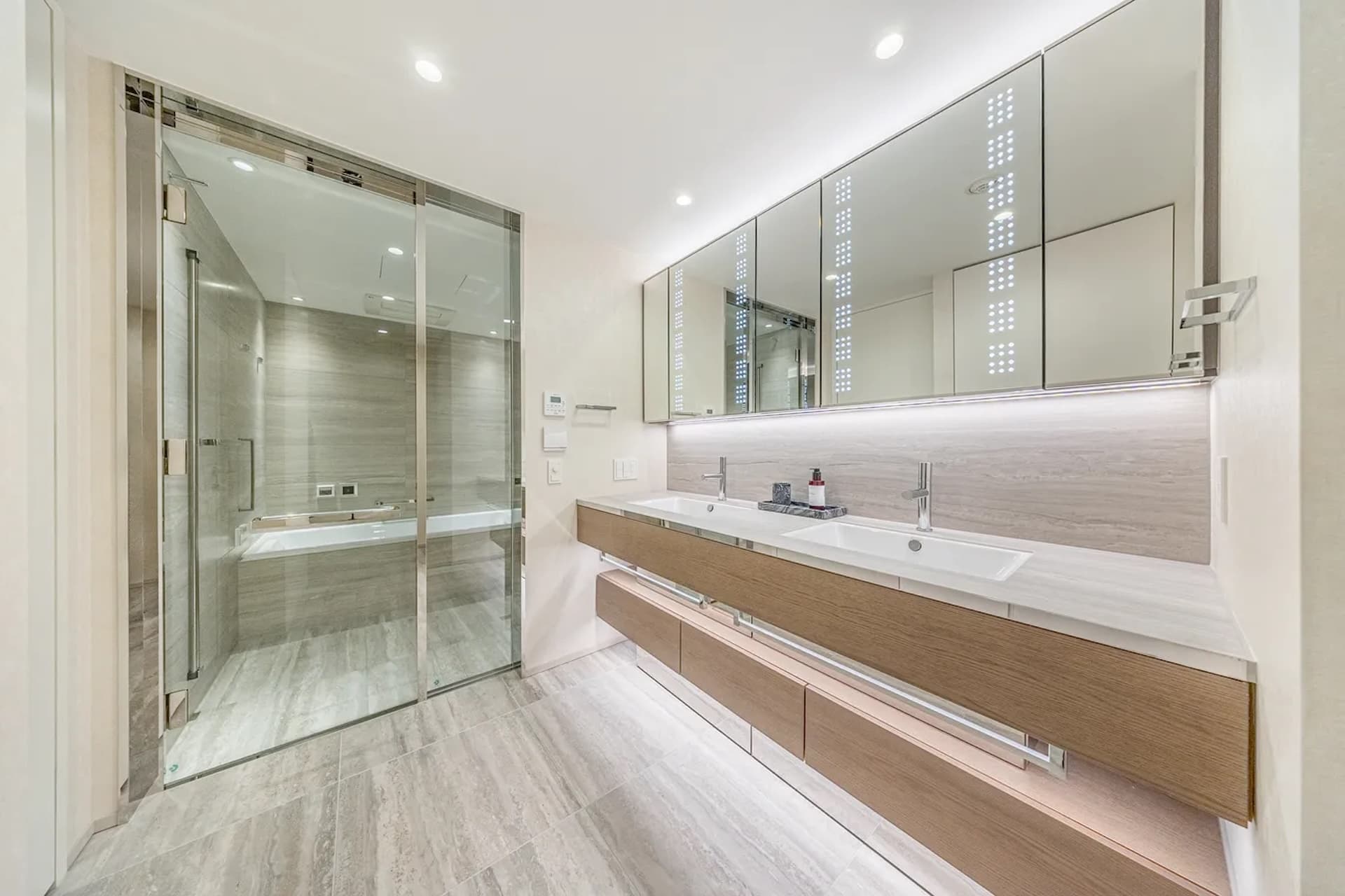 Mita Garden Hills Park Mansion3.jpg