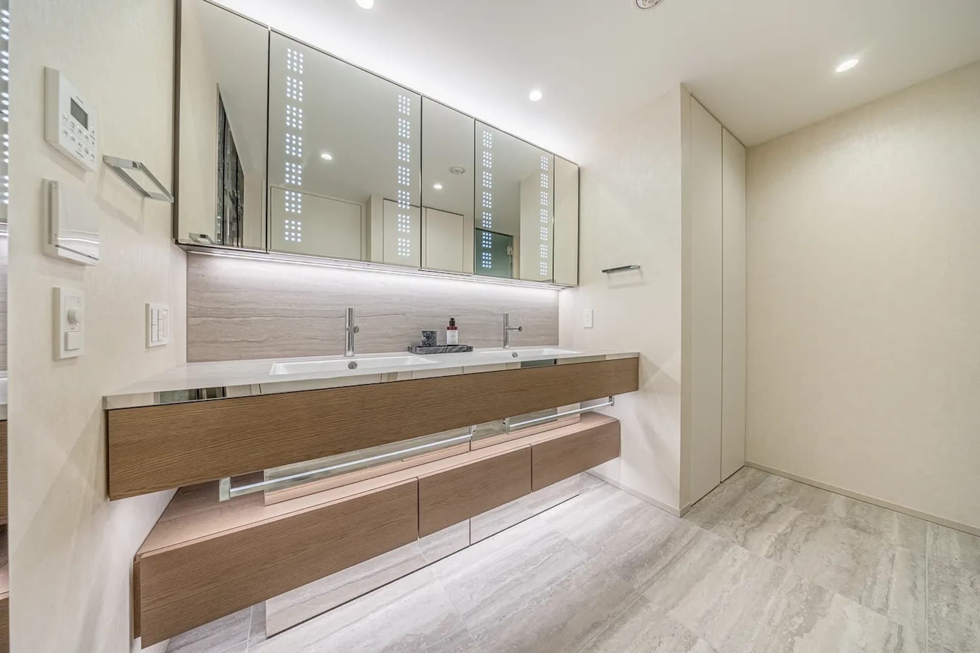 Mita Garden Hills Park Mansion6.jpg