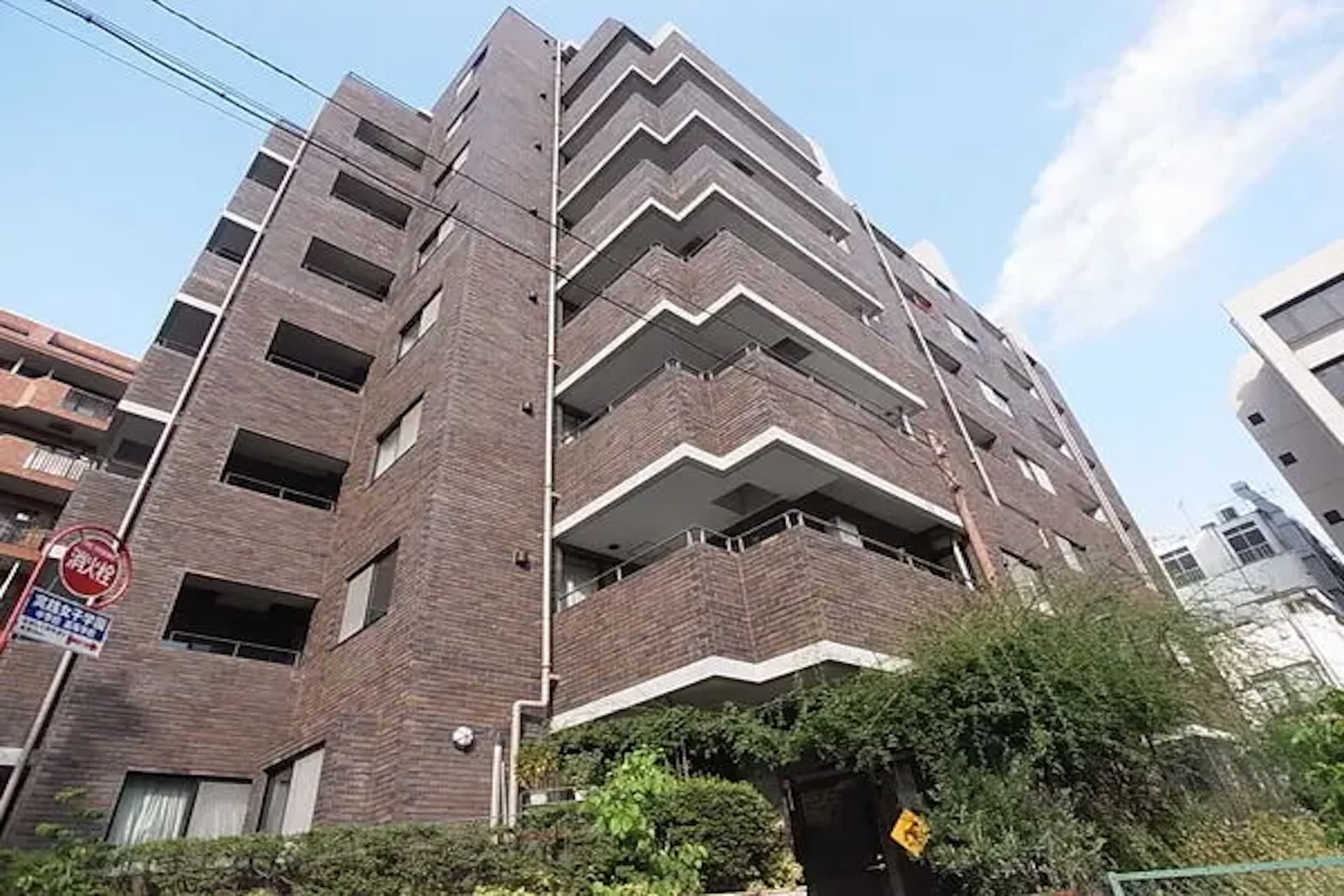 Tokyu Doel Ars Shibuya Hachimanzaka2.jpg