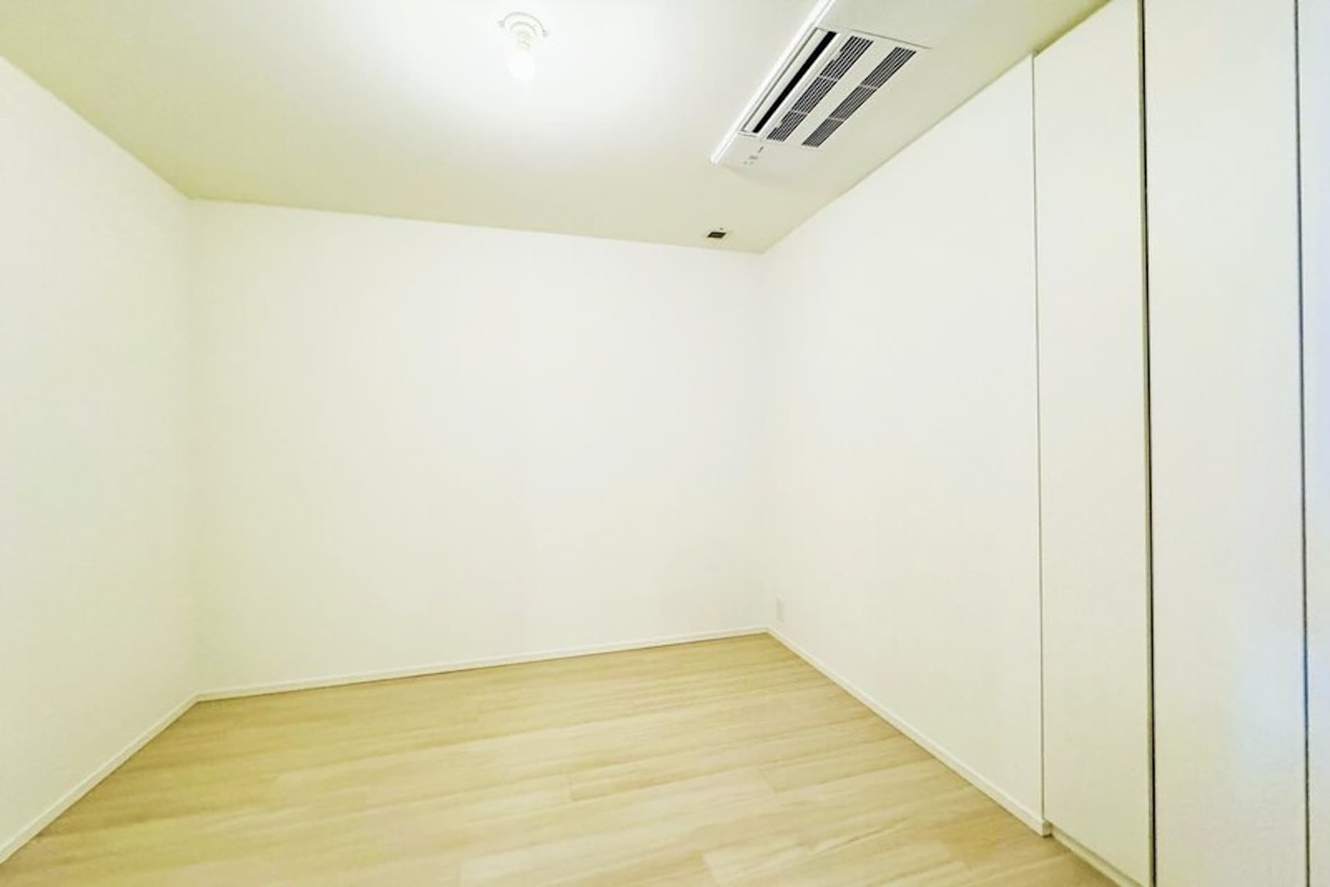 WORLD TOWER RESIDENCE 1.jpg