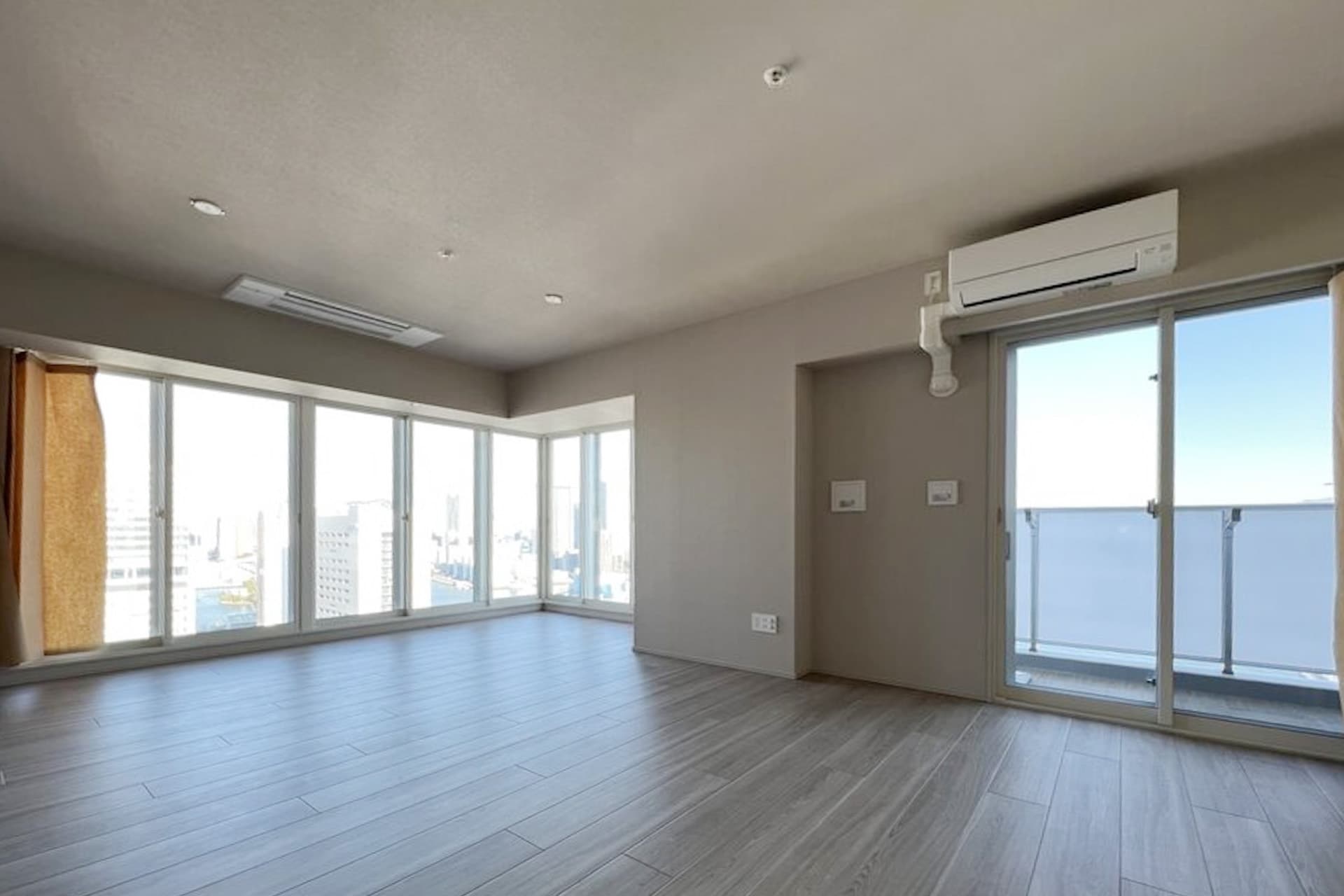 Brillia Tower Hamarikyu 2.jpg