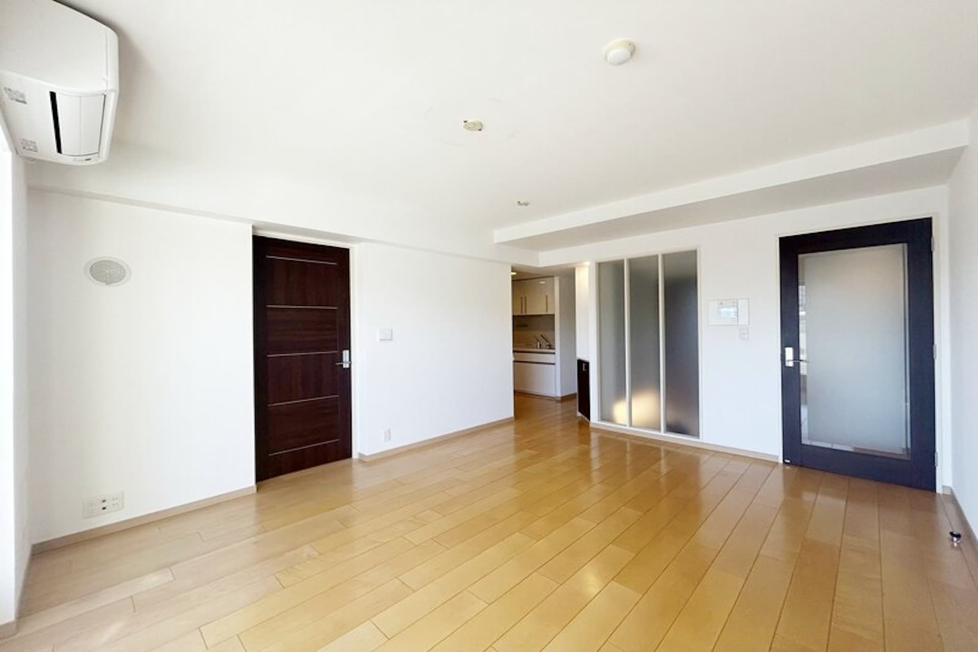 Axile Court Meguro Hanabusayama 1.jpg