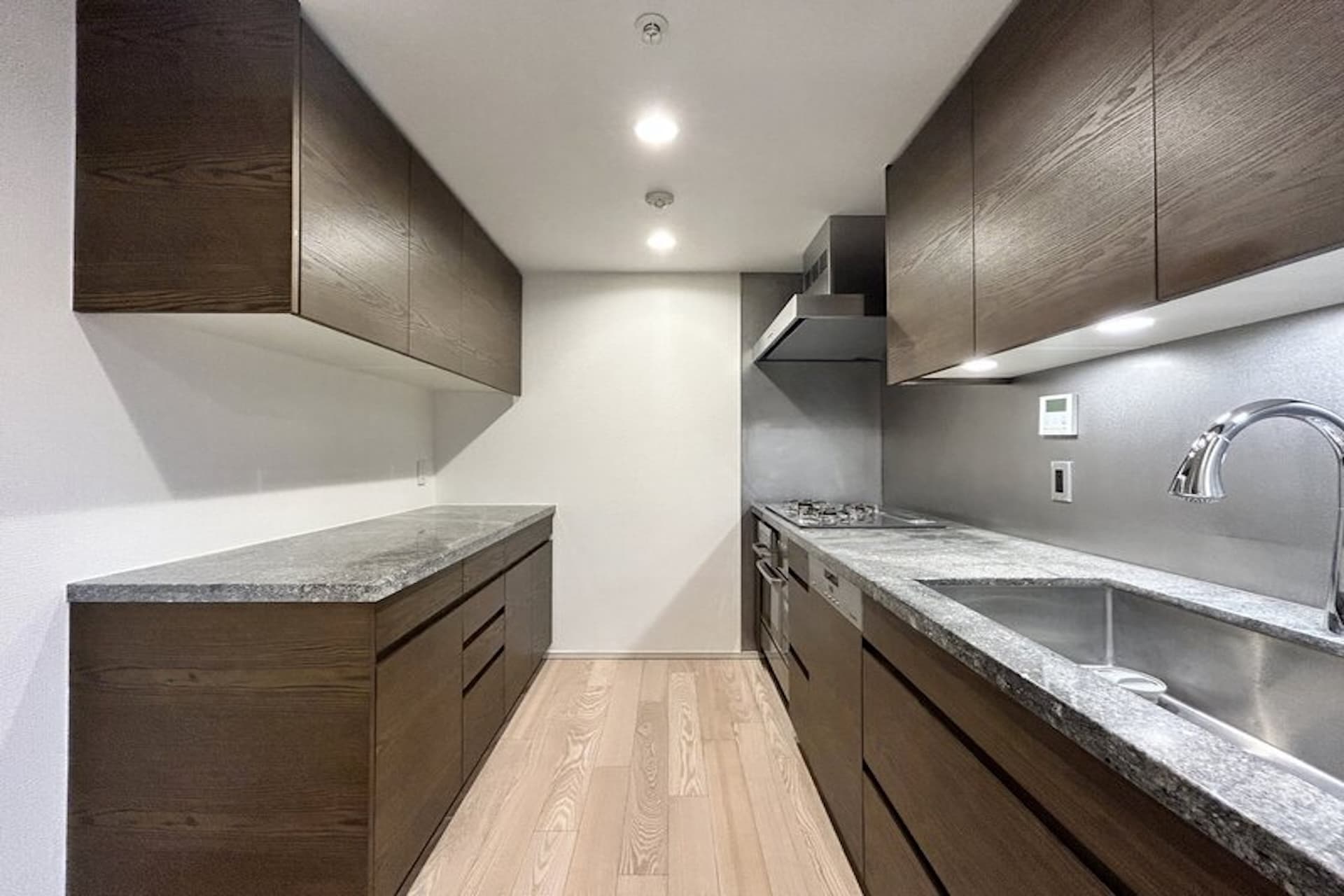 Premist Minami-Aoyama8.jpg