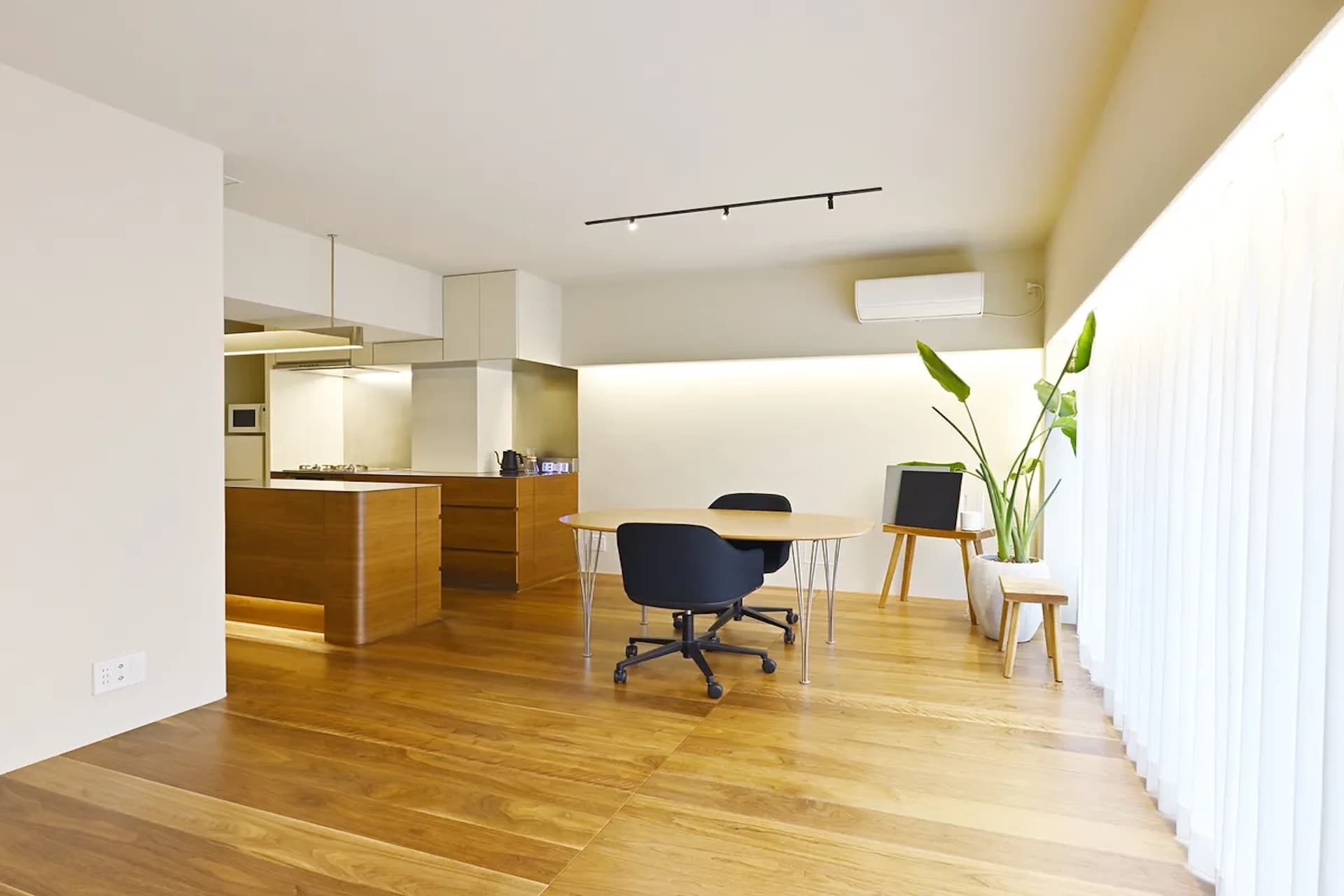 Domire Takanawa5.jpg