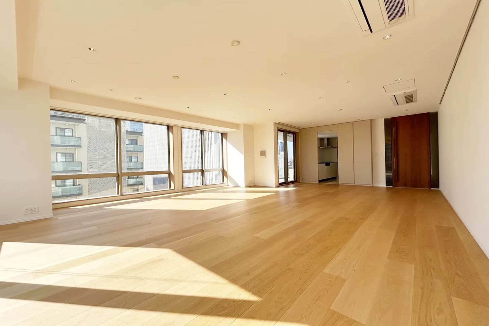 SAION SAKURAZAKA3.jpg