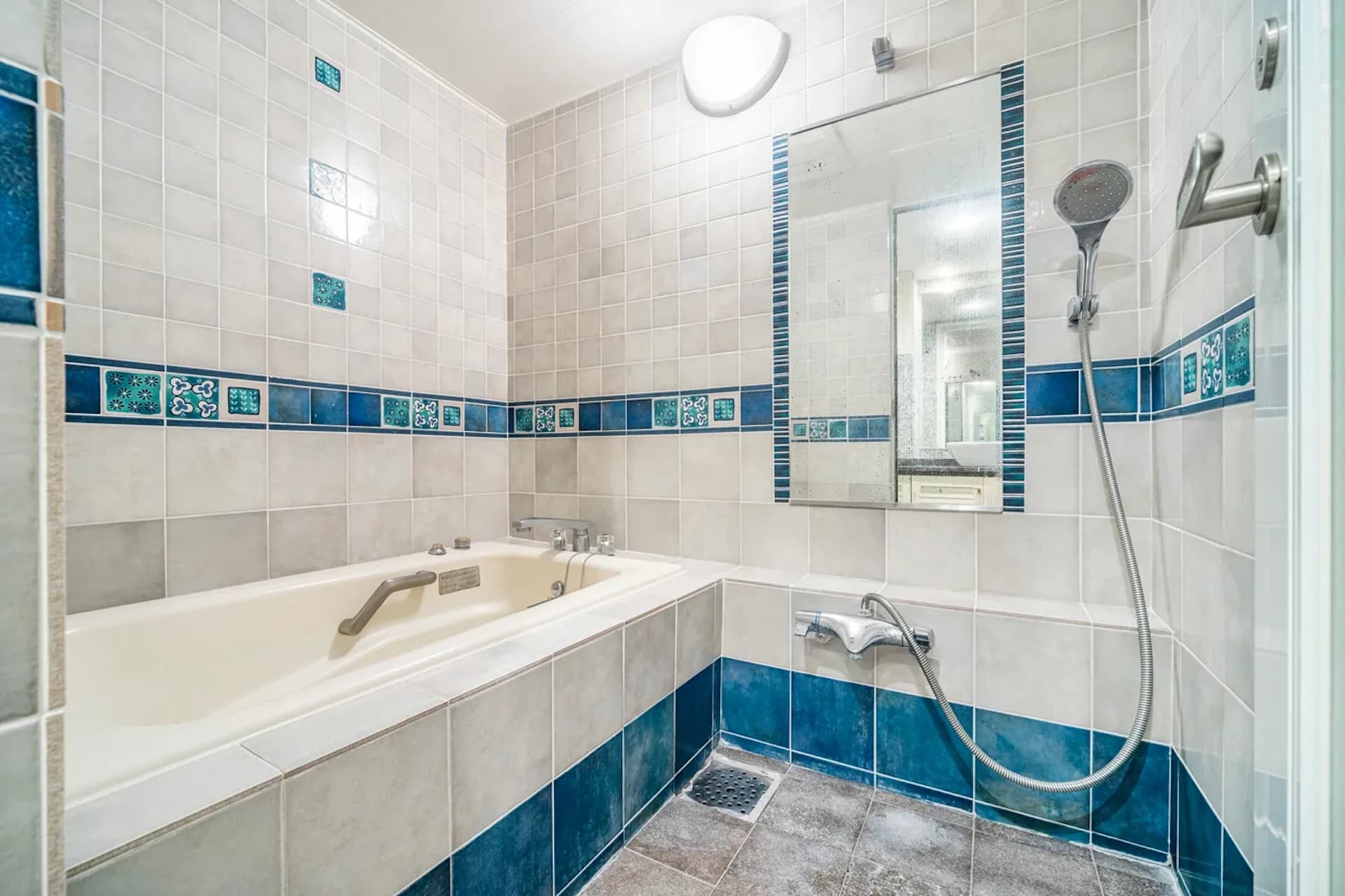 Land Stage Shibuya1.jpg