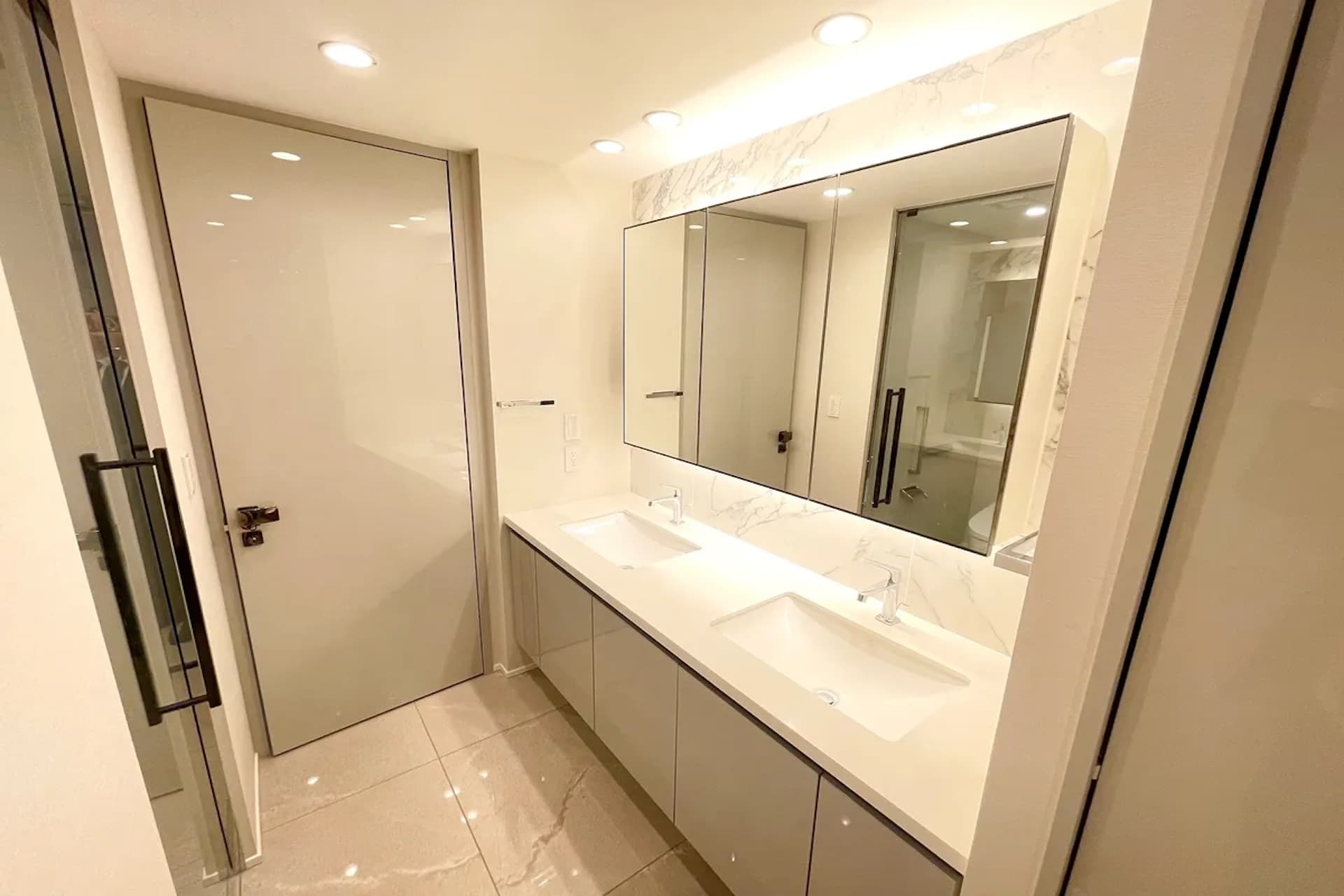 Park Court Aoyama The Tower2.jpg