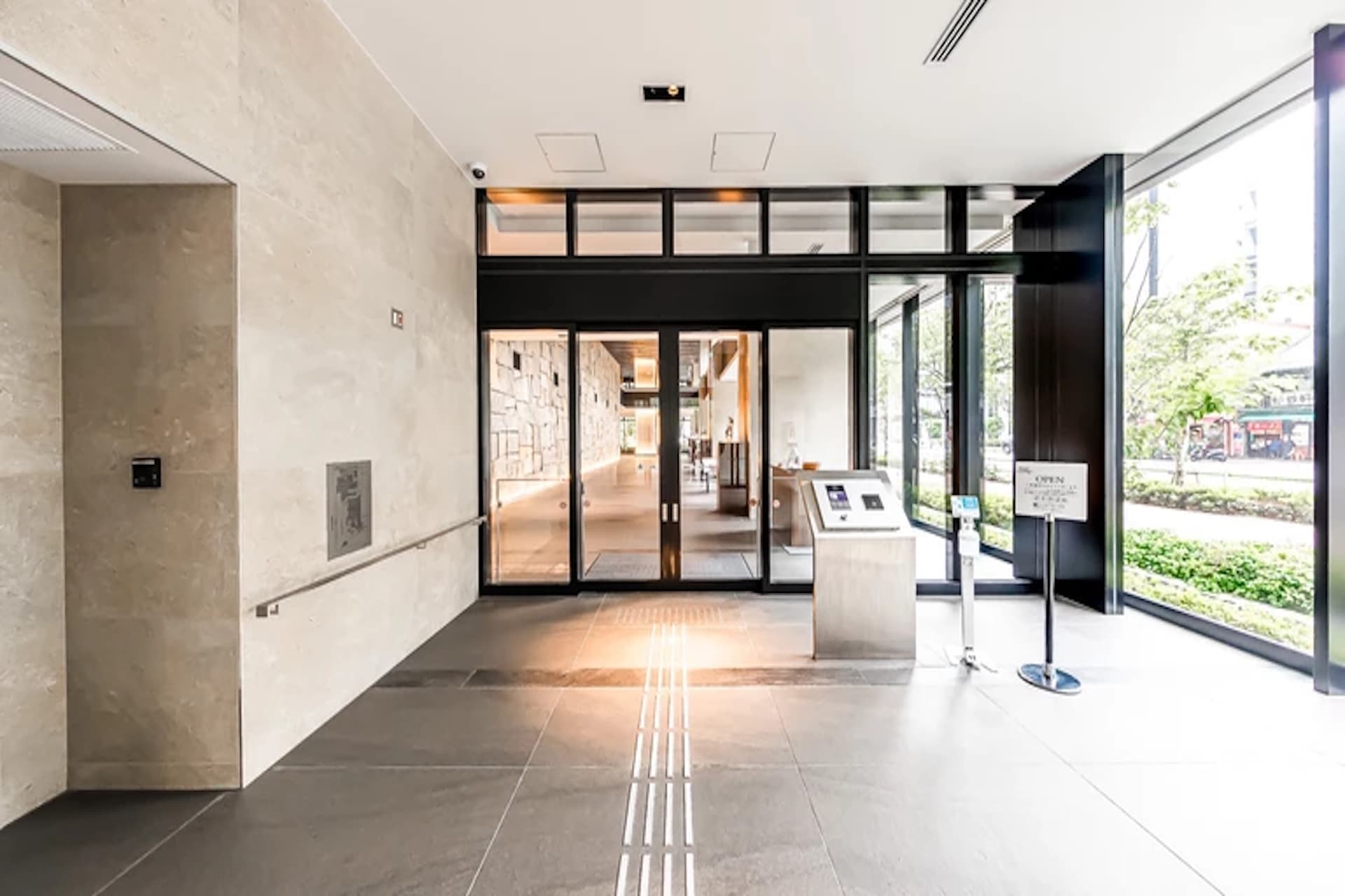 Brands Tower Shibaura11.jpg