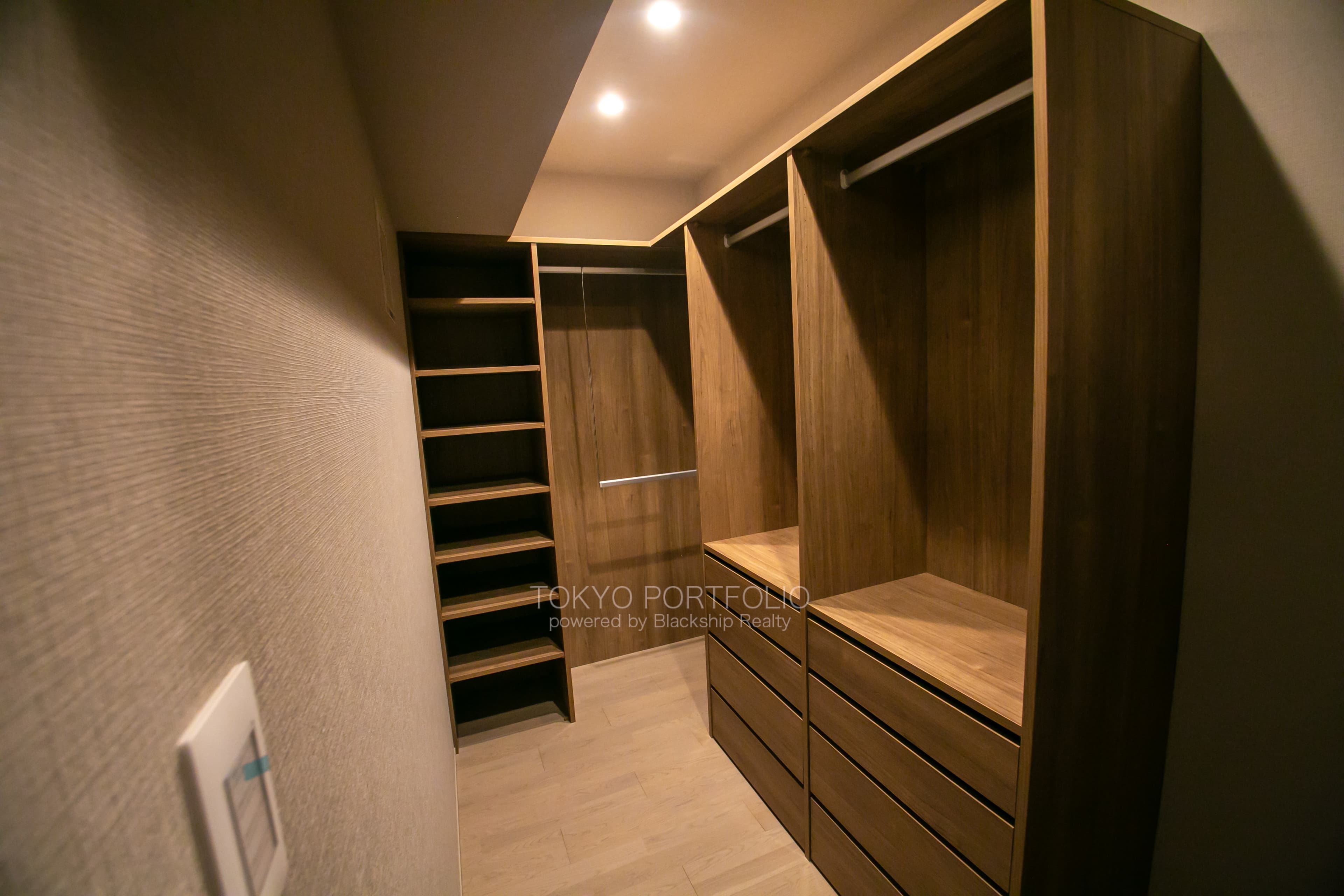 Wistaria Motoazabu10.JPG