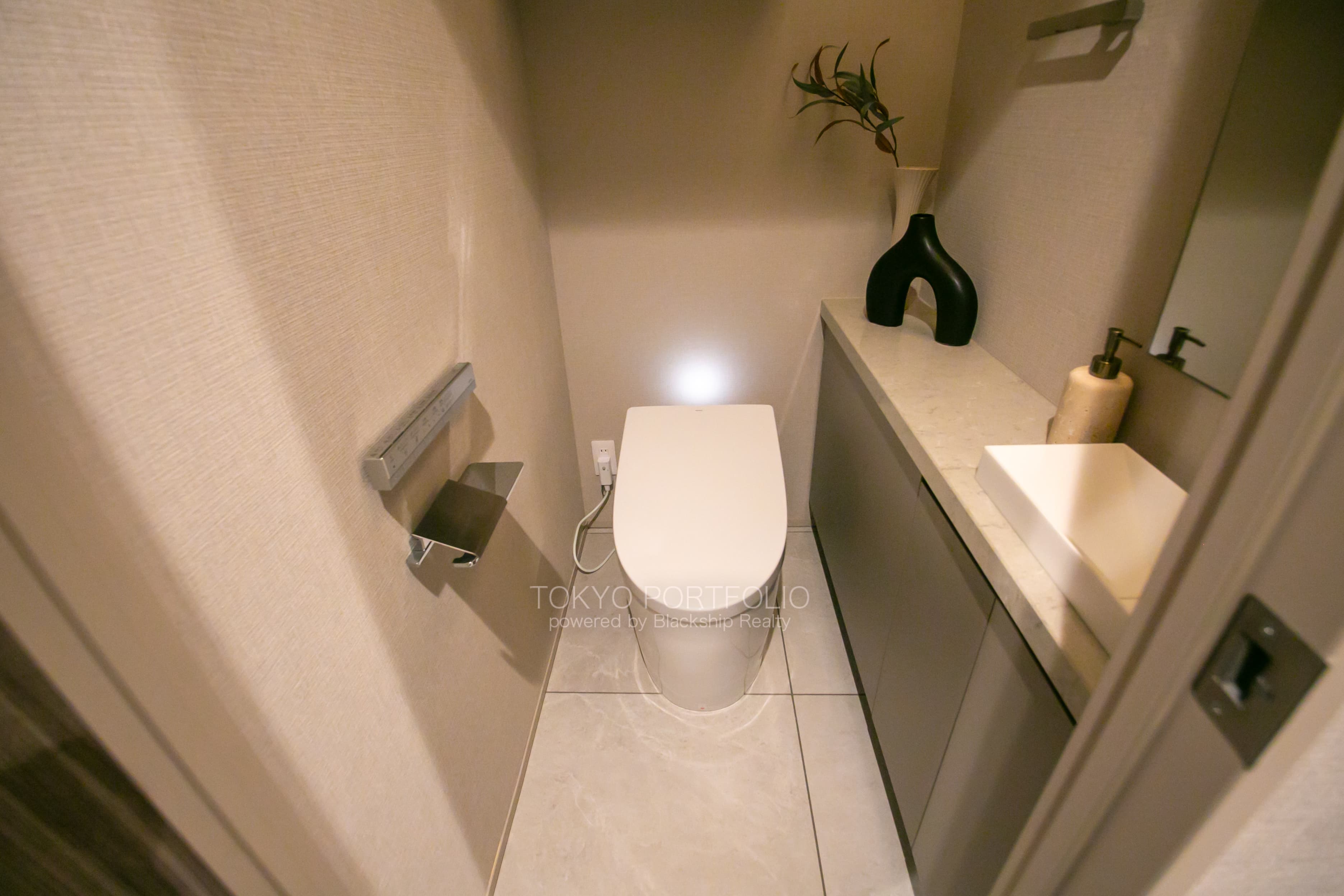 Wistaria Motoazabu21.JPG