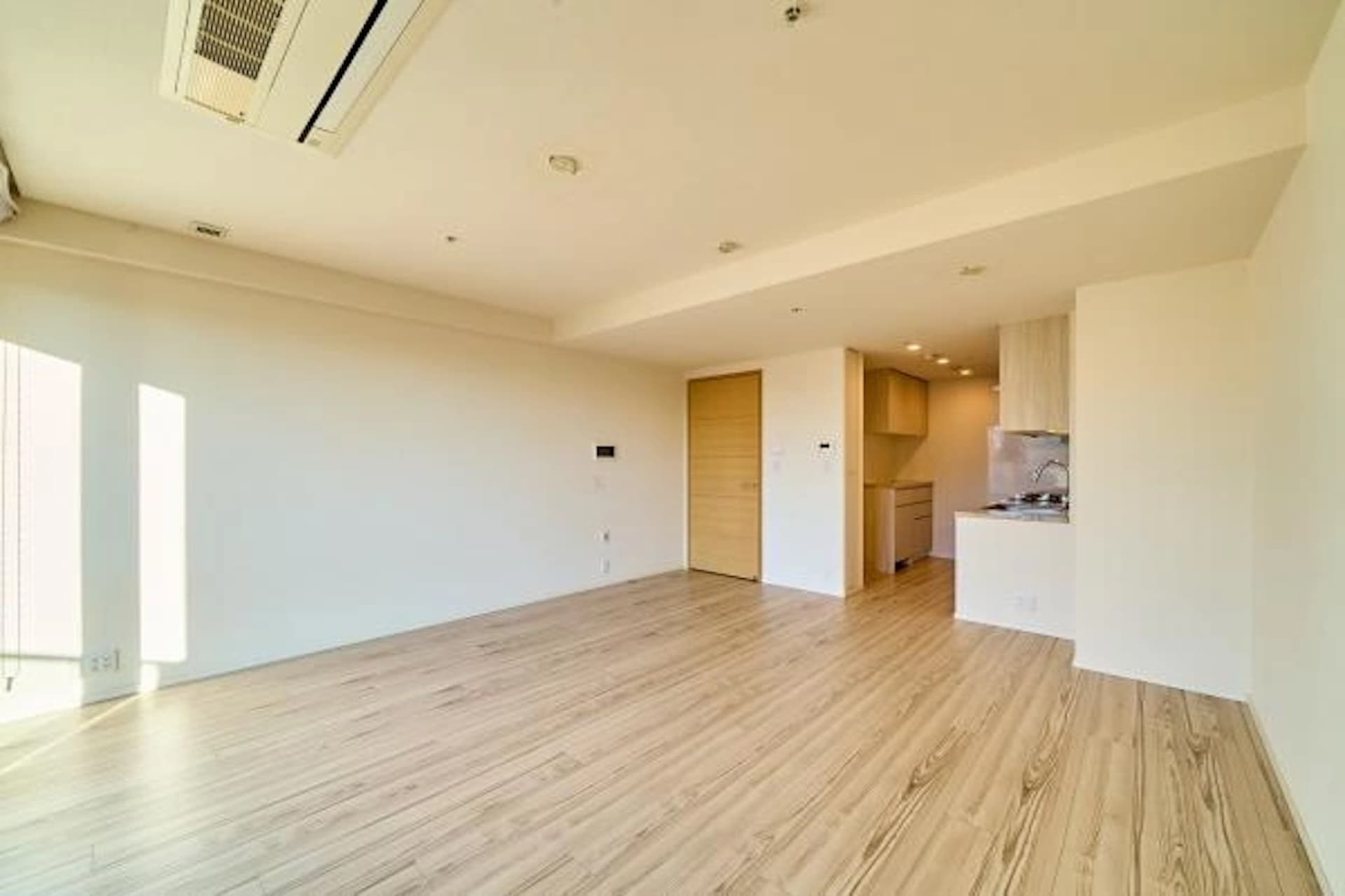 Park Court Hamarikyu The Tower2.jpg