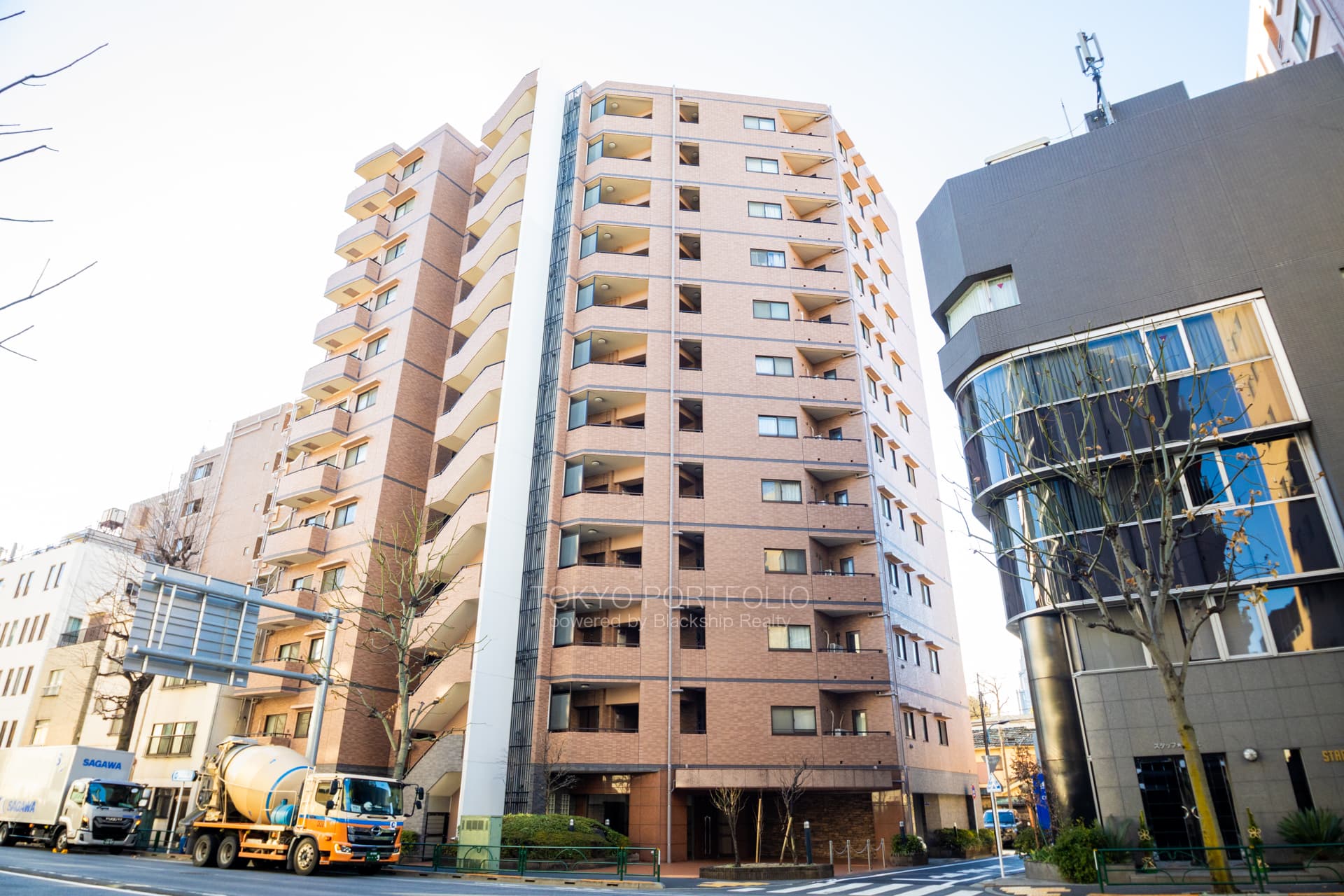 J-Park Gyoen Naitomachi 1003--12.JPG