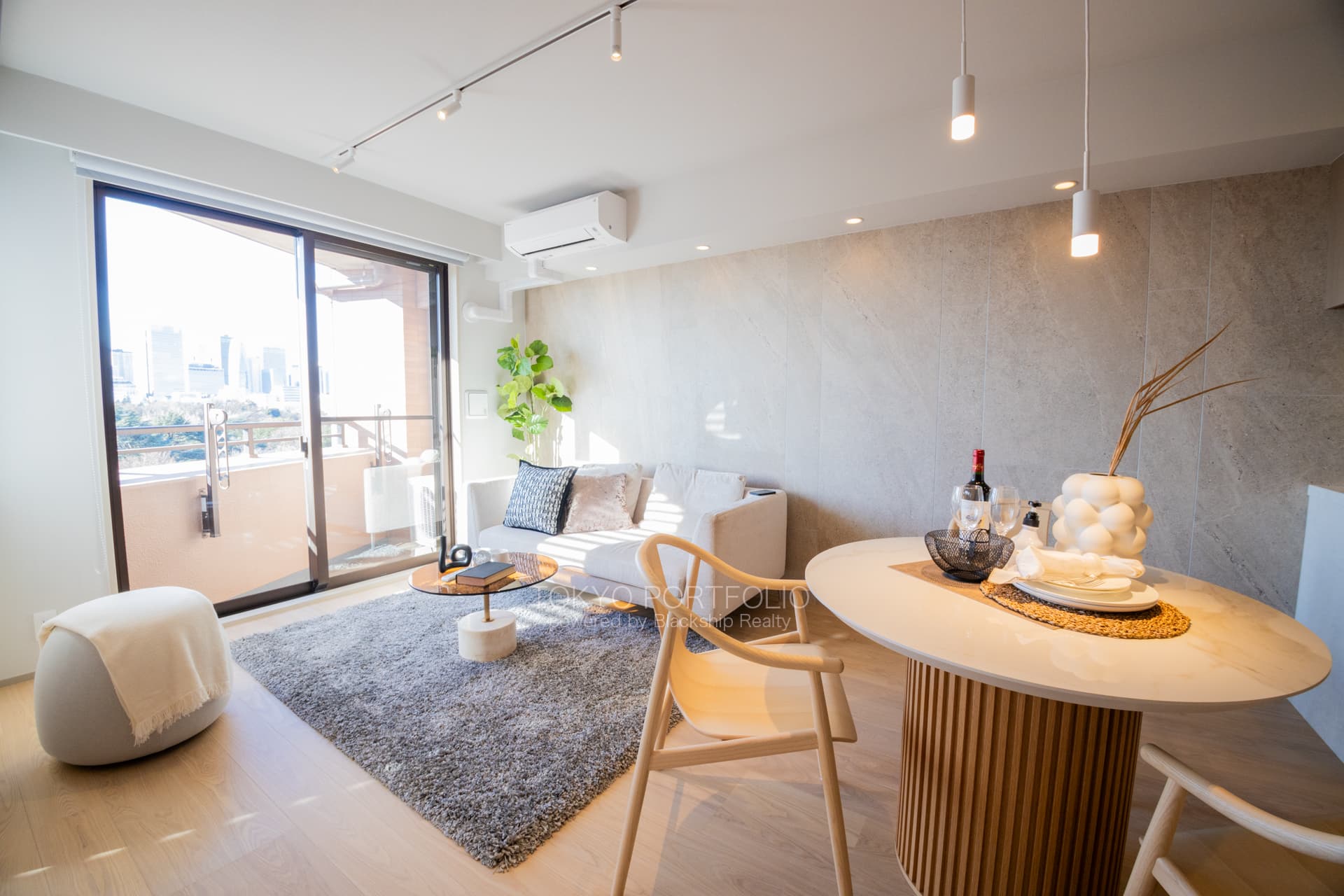 J-Park Gyoen Naitomachi 1003--8.JPG