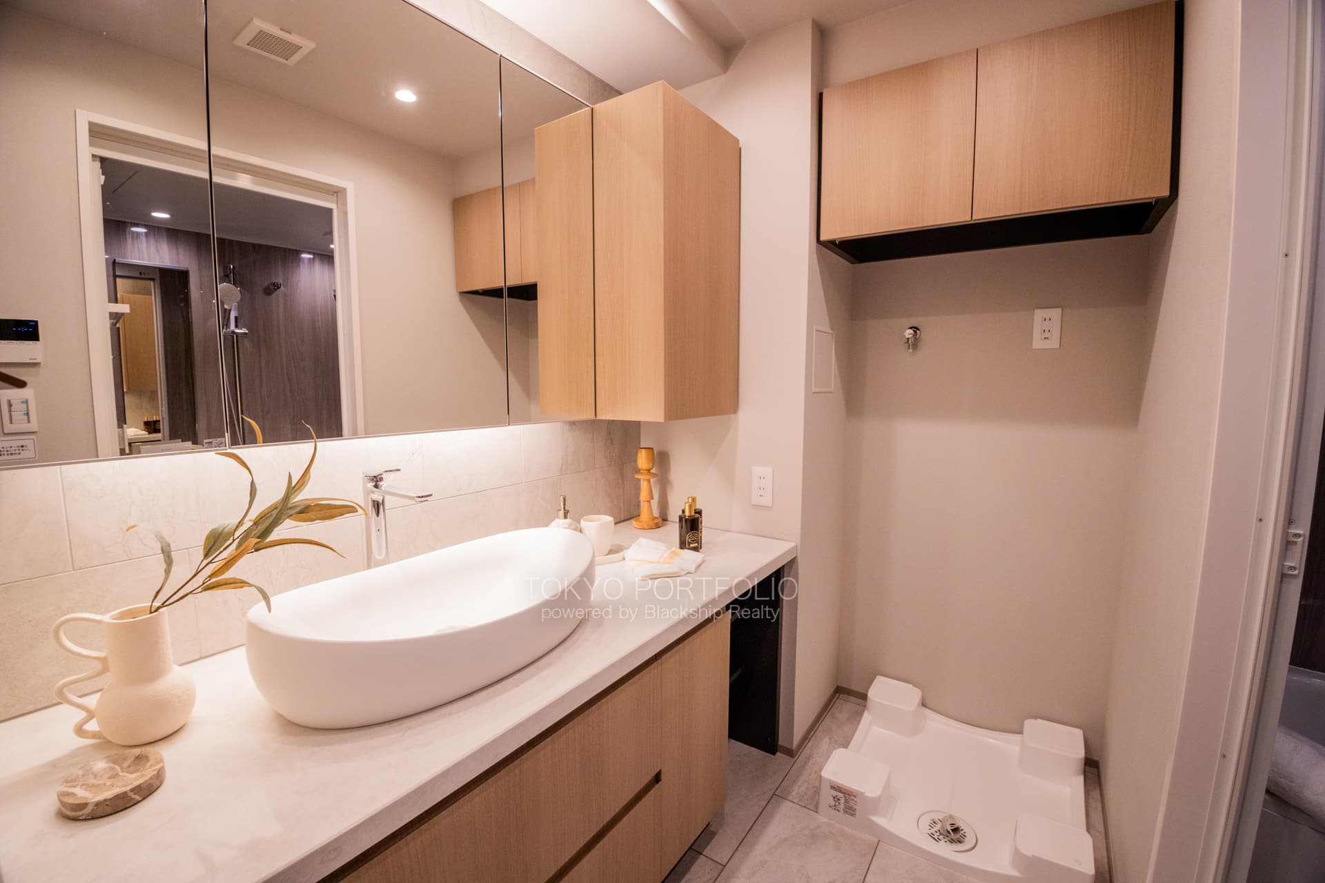 J-Park Gyoen Naitomachi 1003--1.JPG