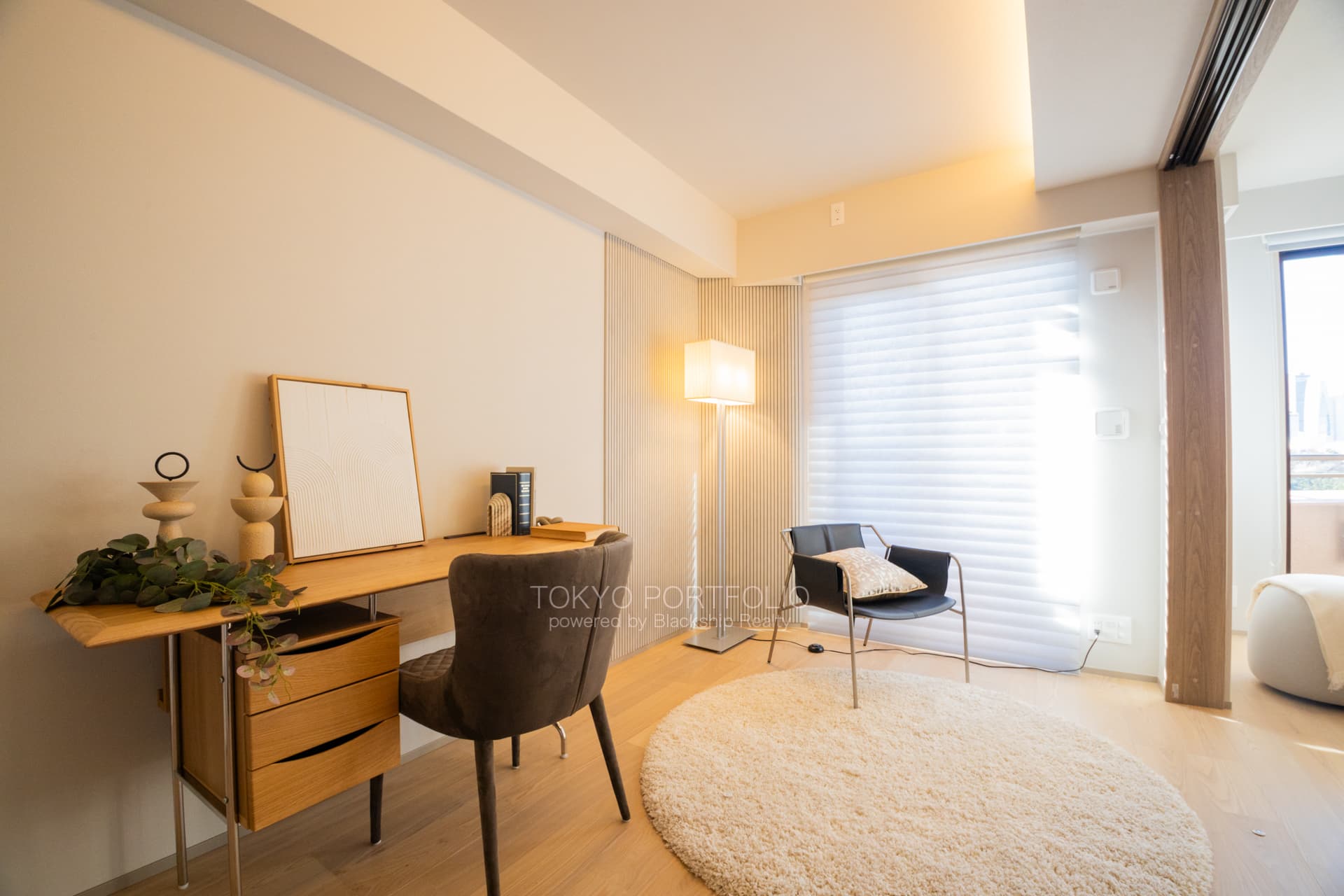 J-Park Gyoen Naitomachi 1003--11.JPG