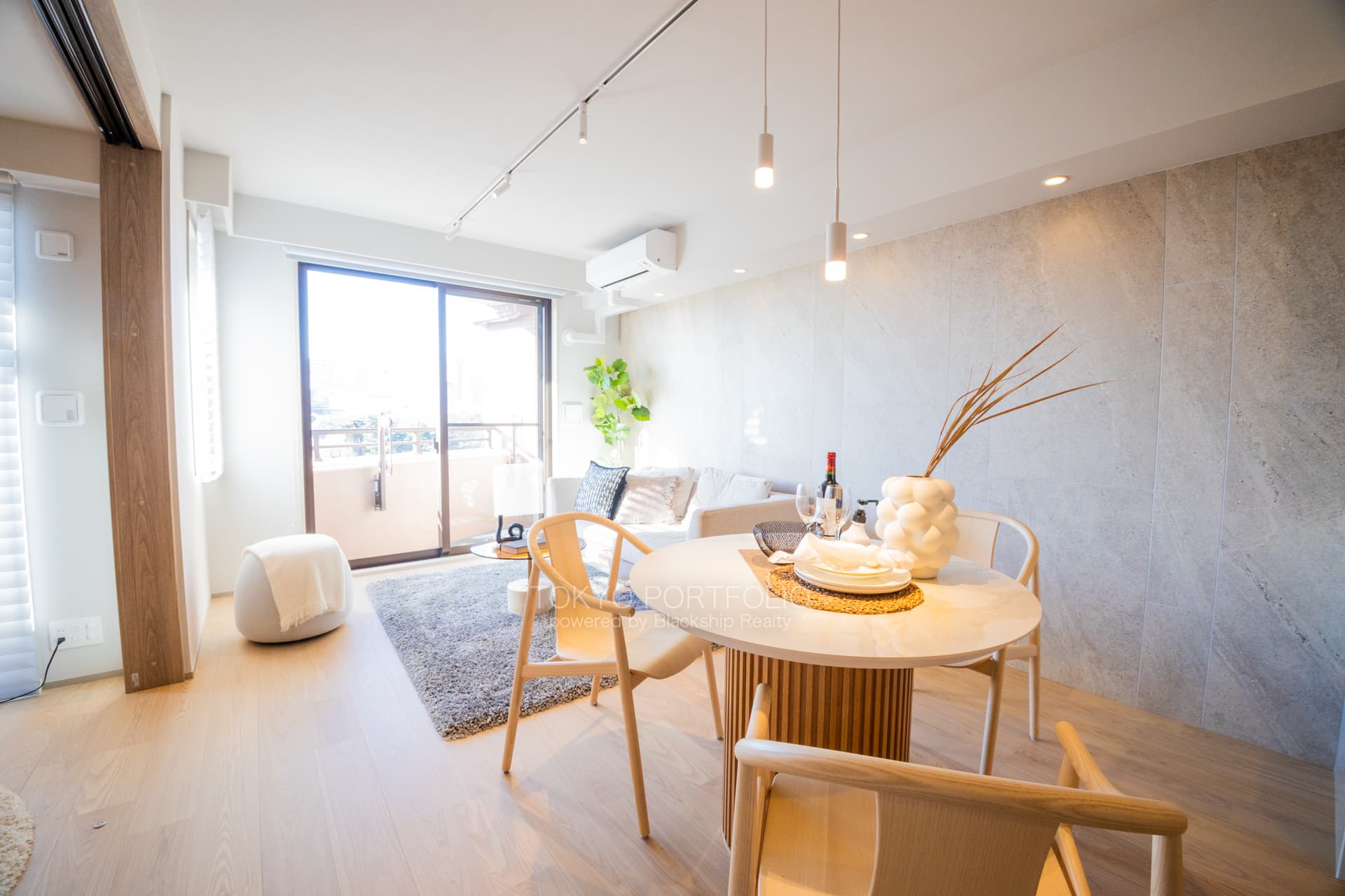 J-Park Gyoen Naitomachi 1003--6.JPG